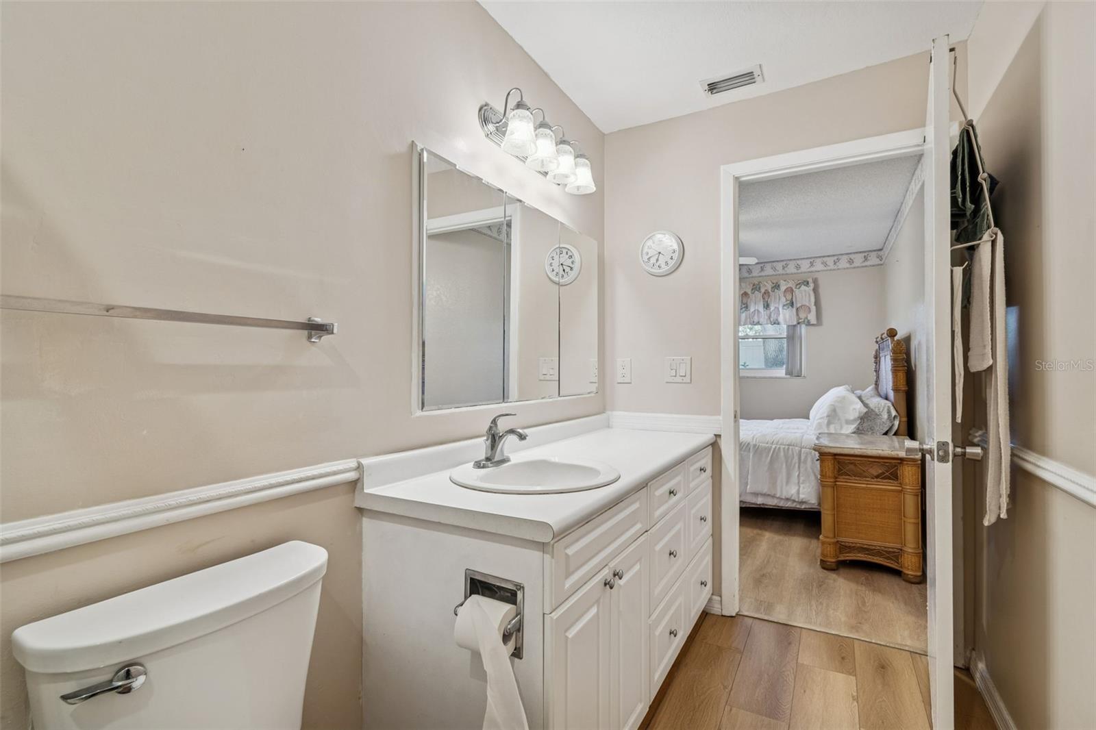 Image 31 of 74 For 2465 Northside Drive 1502