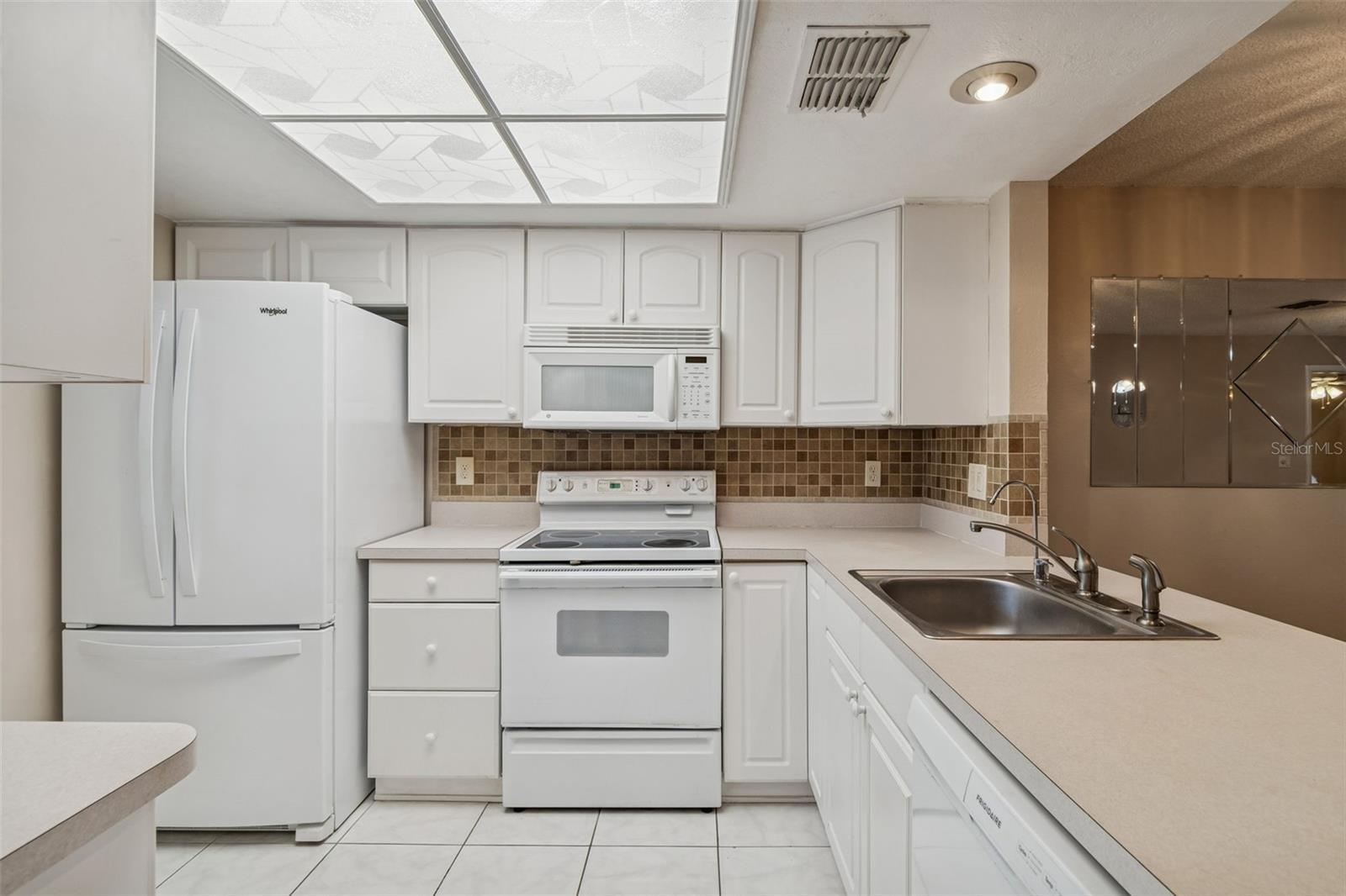 Image 5 of 74 For 2465 Northside Drive 1502