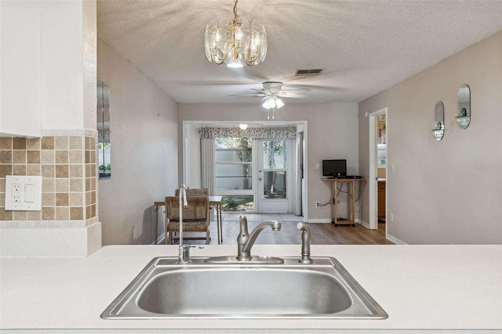 Image 7 of 74 For 2465 Northside Drive 1502