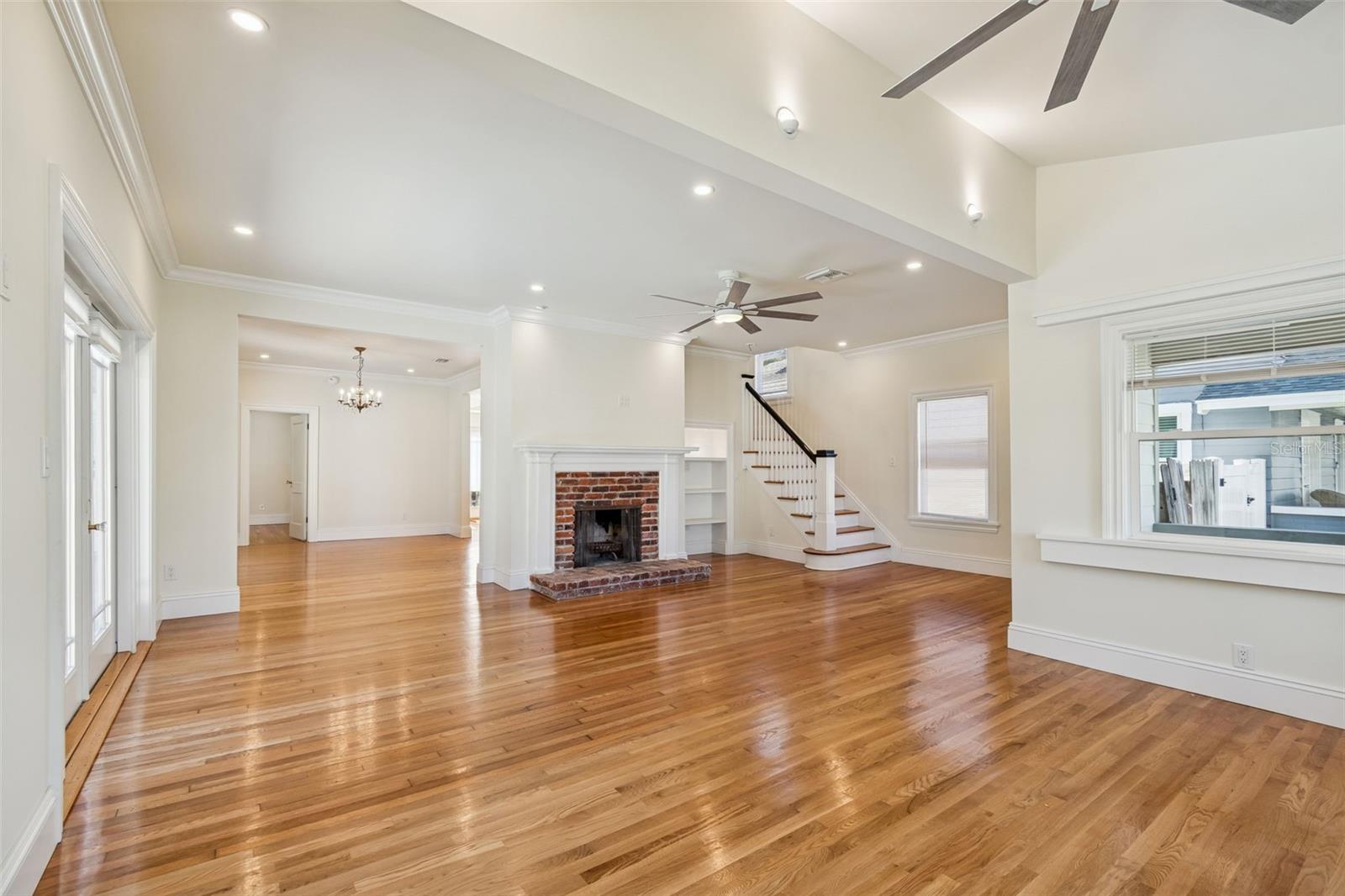 Image 17 of 95 For 344 21st Avenue Ne