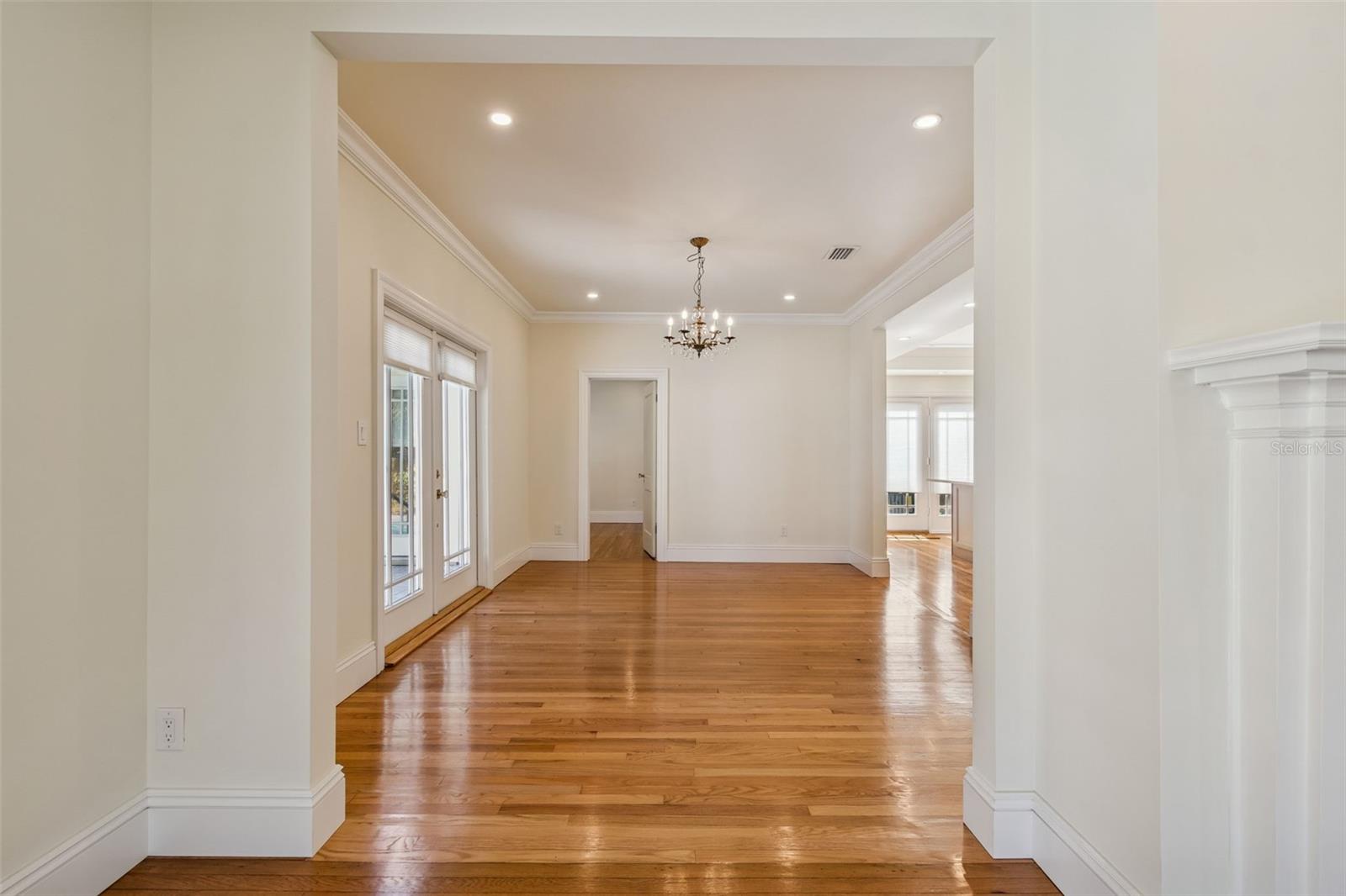 Image 19 of 95 For 344 21st Avenue Ne