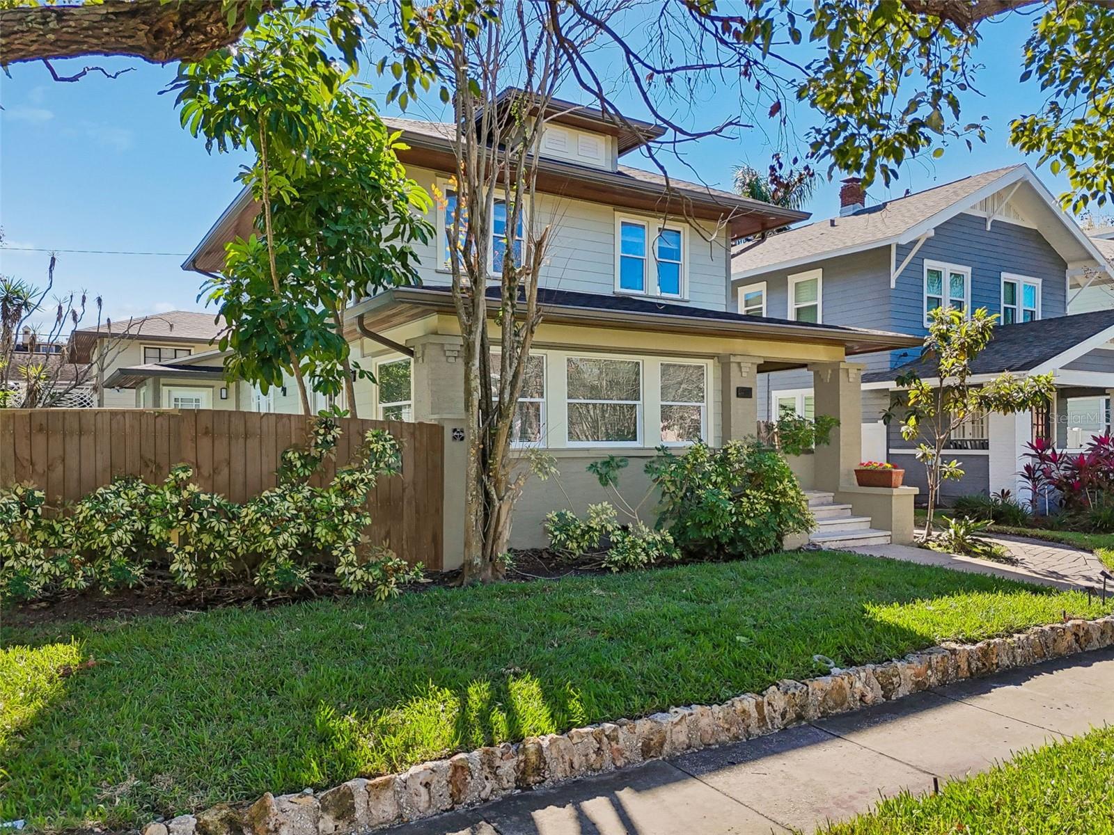 Image 2 of 95 For 344 21st Avenue Ne