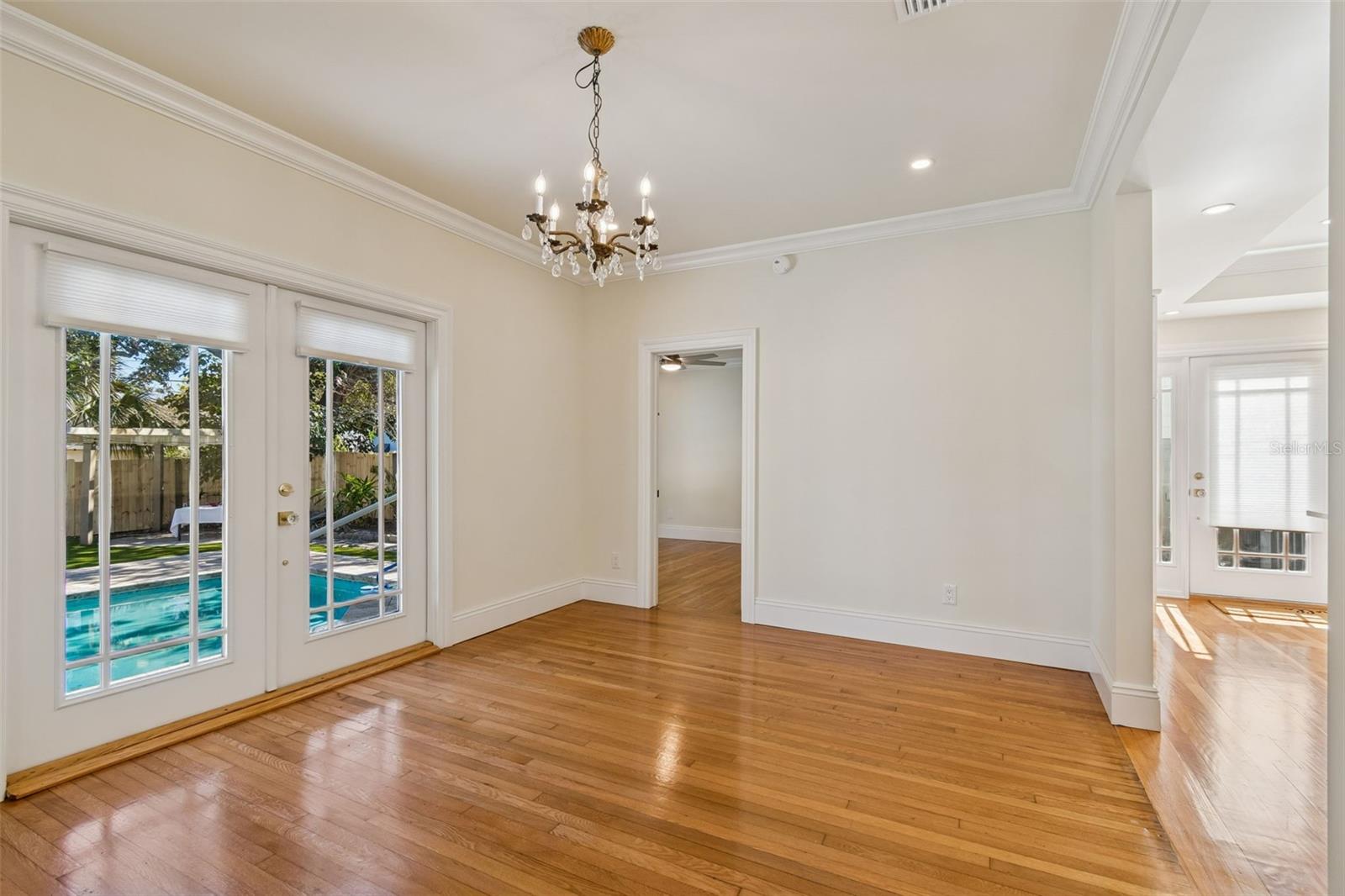 Image 22 of 95 For 344 21st Avenue Ne