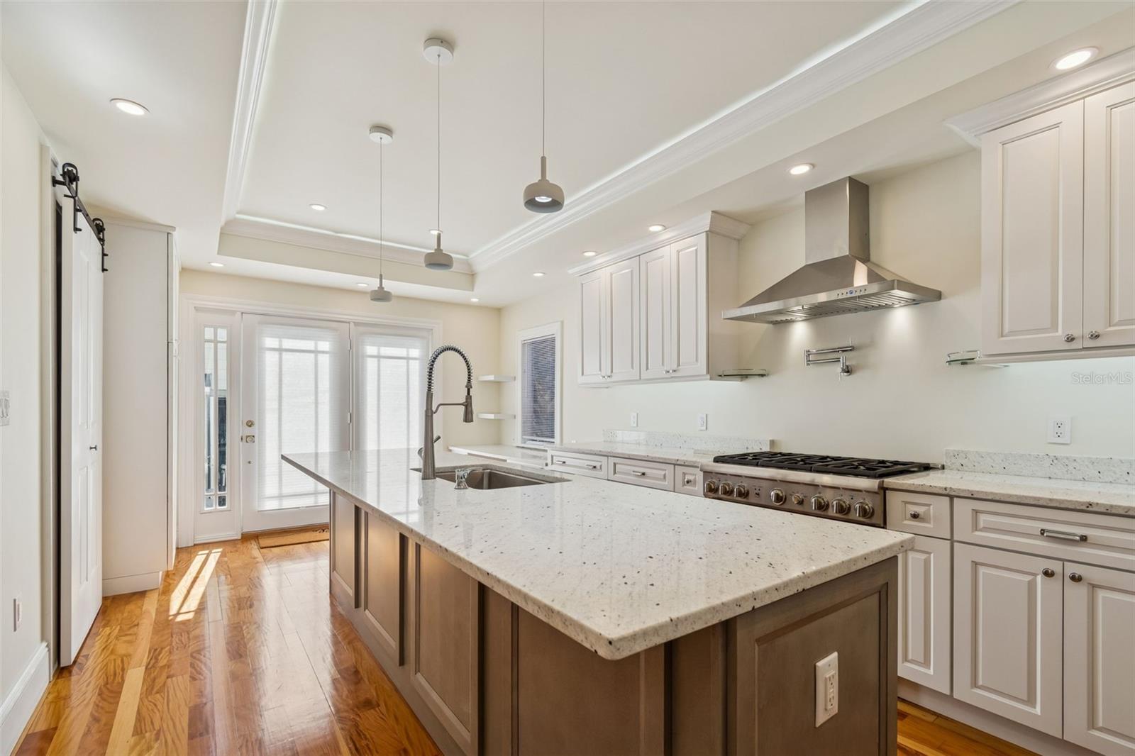 Image 27 of 95 For 344 21st Avenue Ne