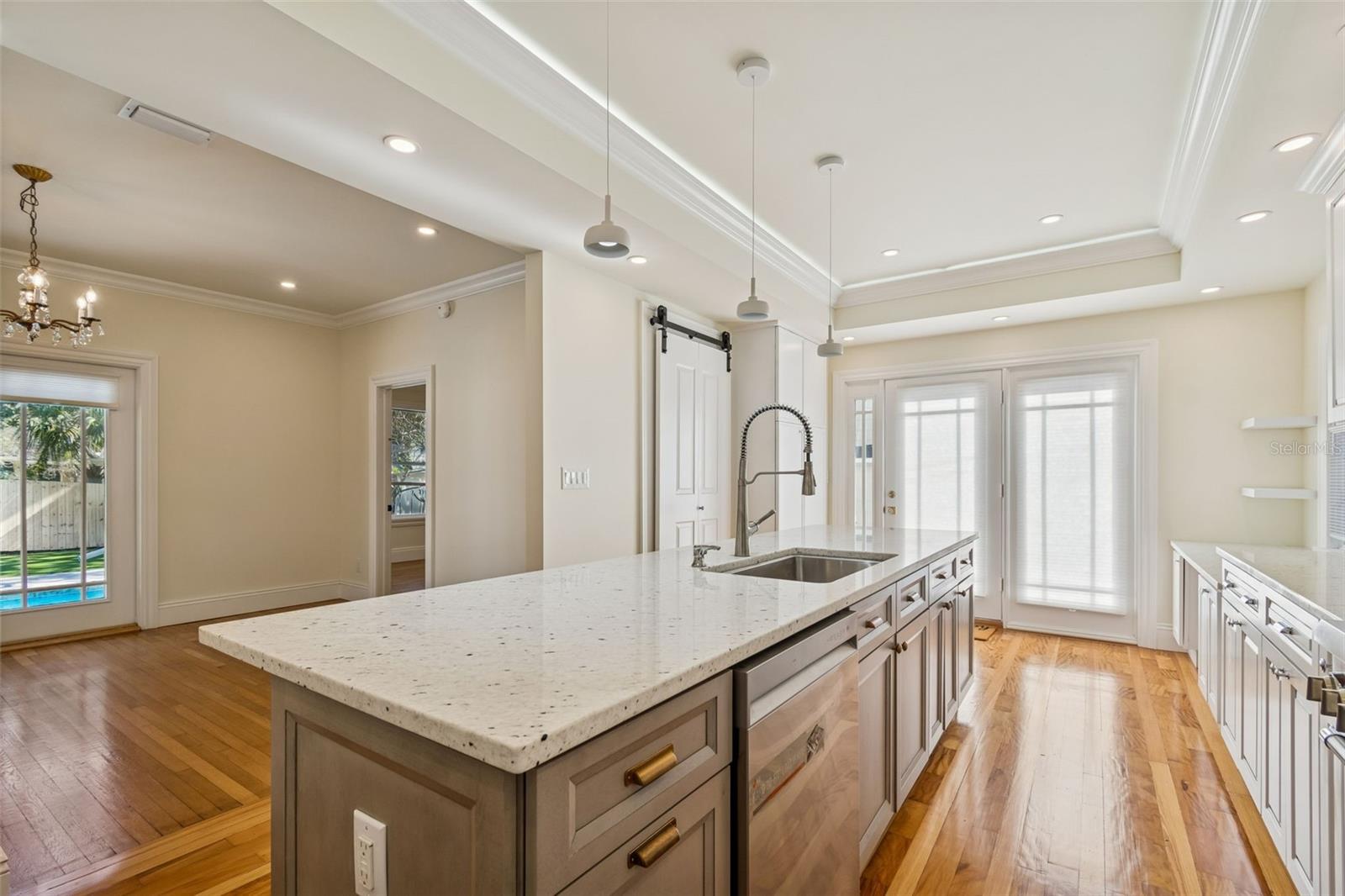 Image 28 of 95 For 344 21st Avenue Ne