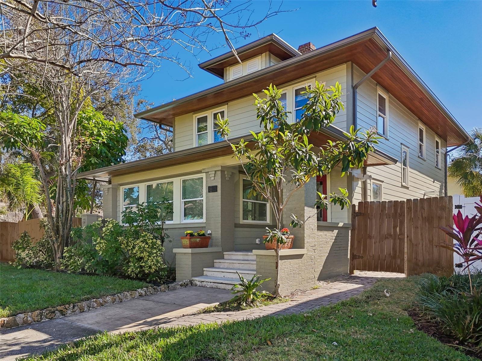 Image 3 of 95 For 344 21st Avenue Ne