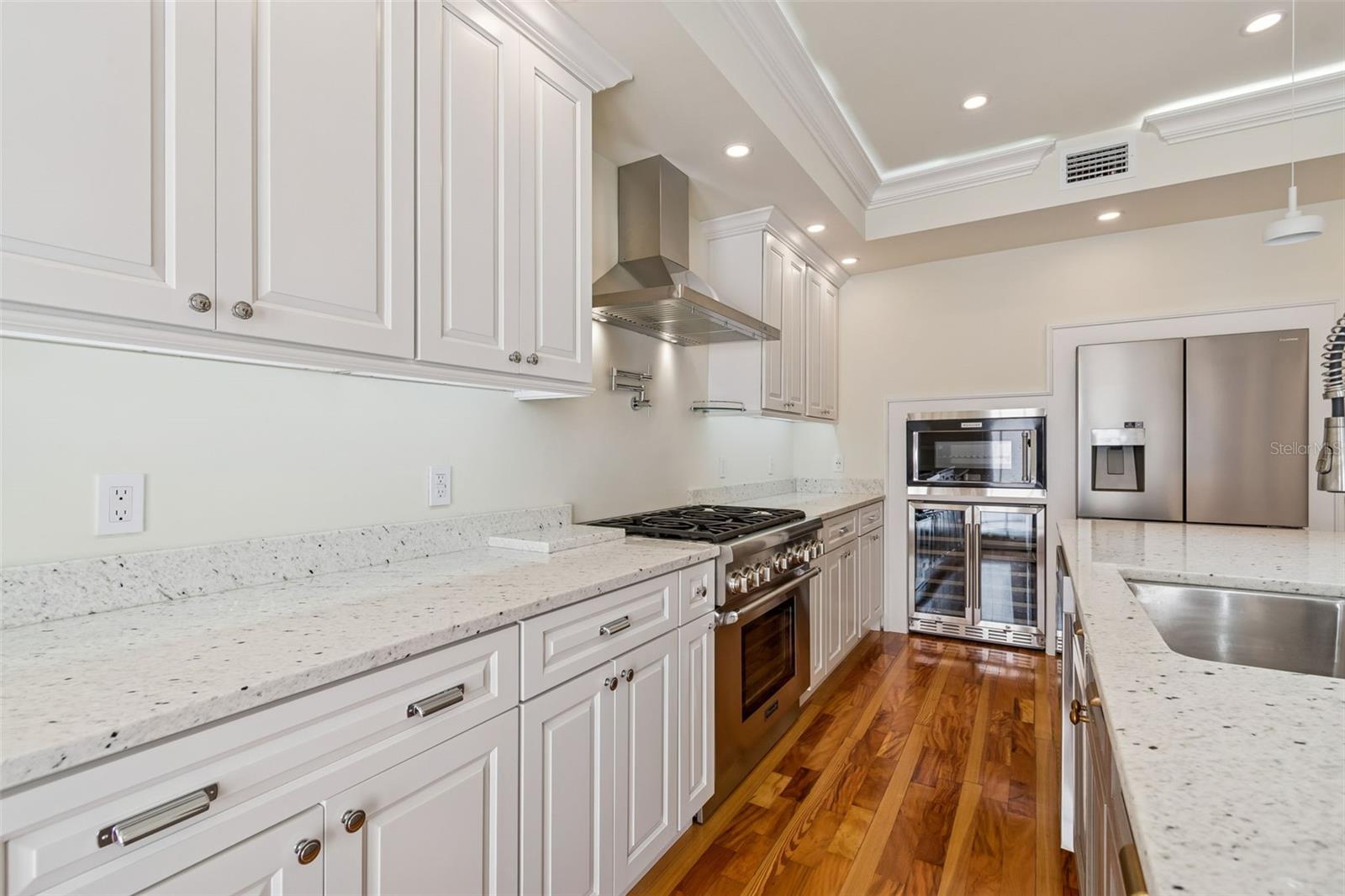 Image 32 of 95 For 344 21st Avenue Ne