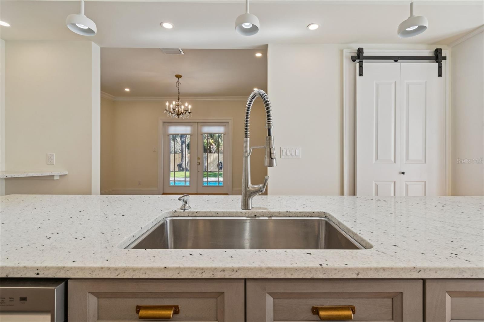 Image 33 of 95 For 344 21st Avenue Ne