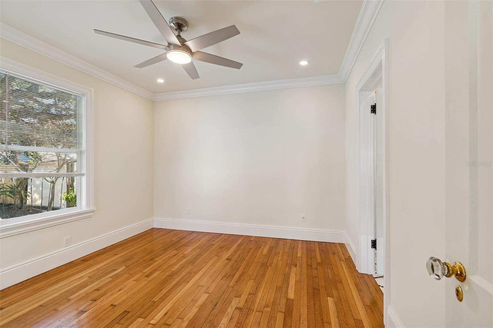 Image 38 of 95 For 344 21st Avenue Ne