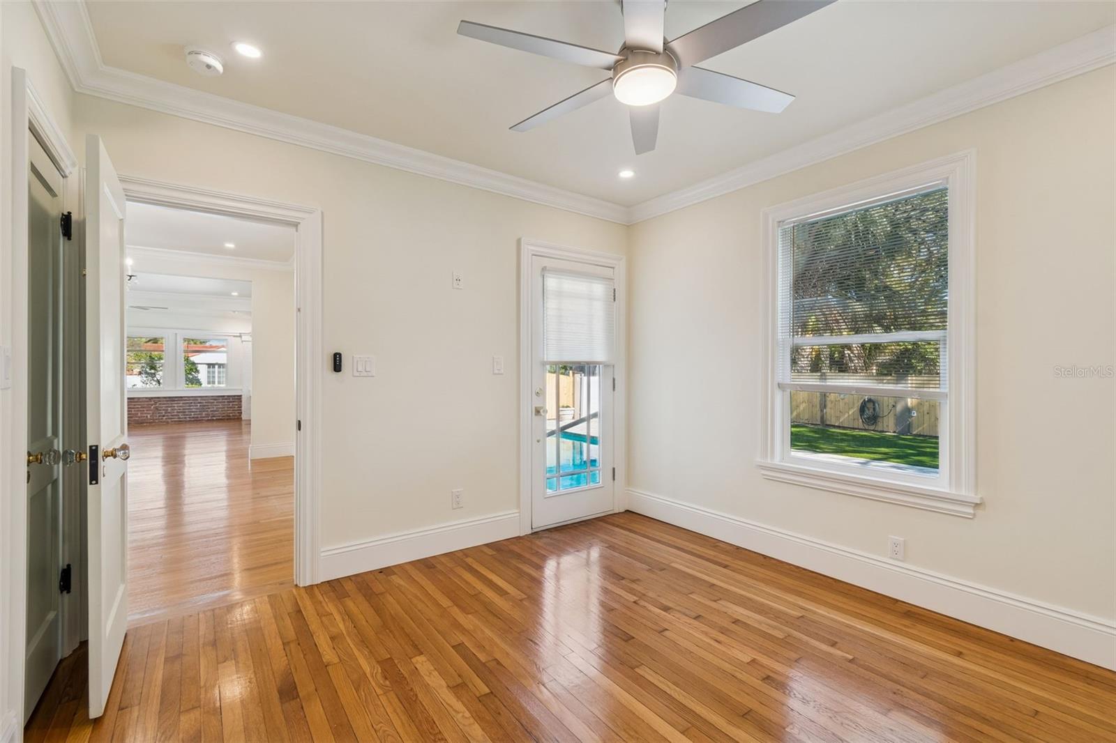 Image 41 of 95 For 344 21st Avenue Ne