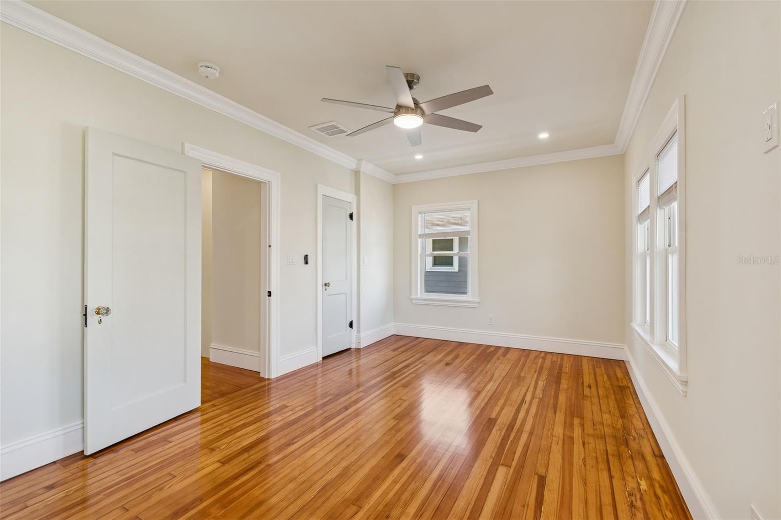 Image 54 of 95 For 344 21st Avenue Ne