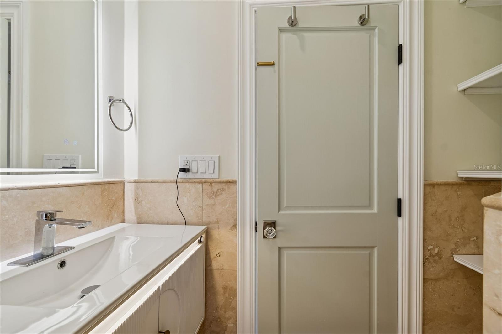 Image 57 of 95 For 344 21st Avenue Ne