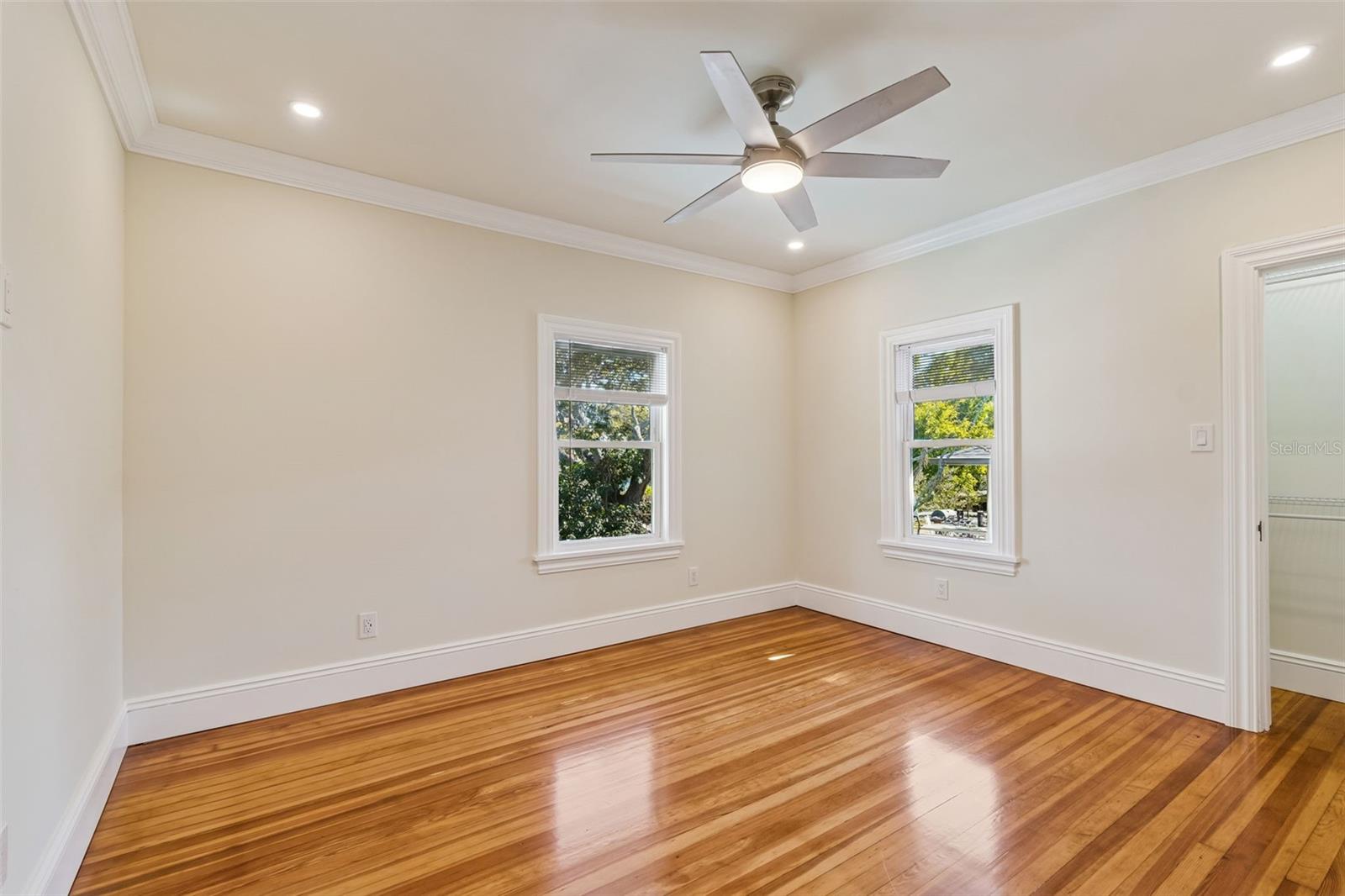 Image 58 of 95 For 344 21st Avenue Ne