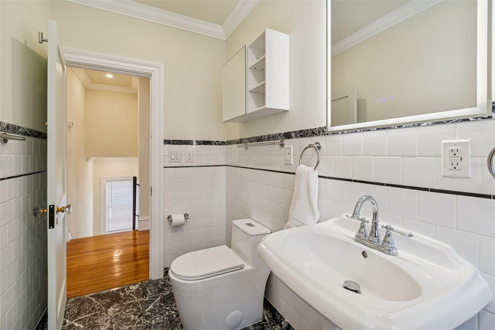 Image 65 of 95 For 344 21st Avenue Ne