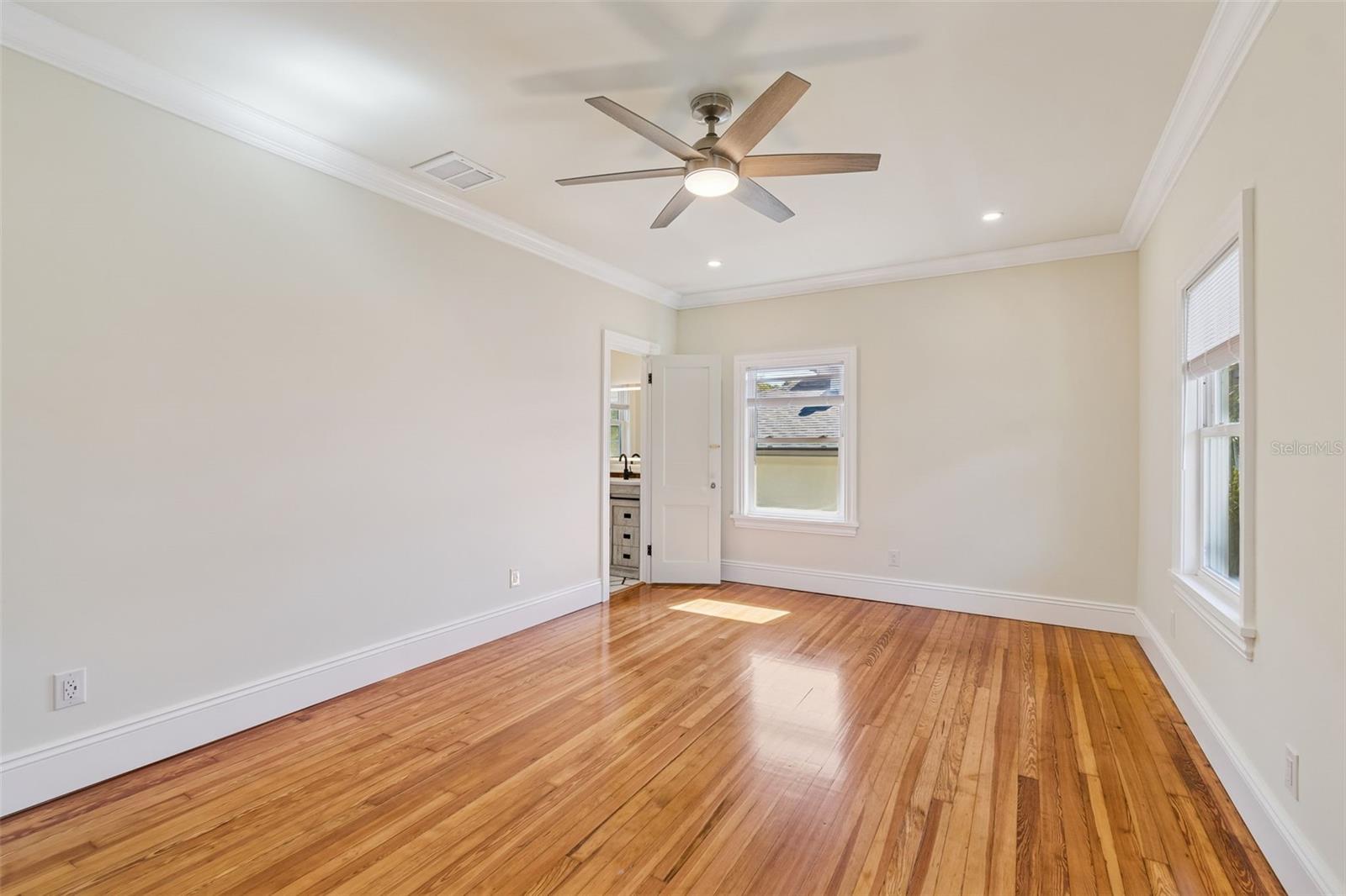 Image 67 of 95 For 344 21st Avenue Ne