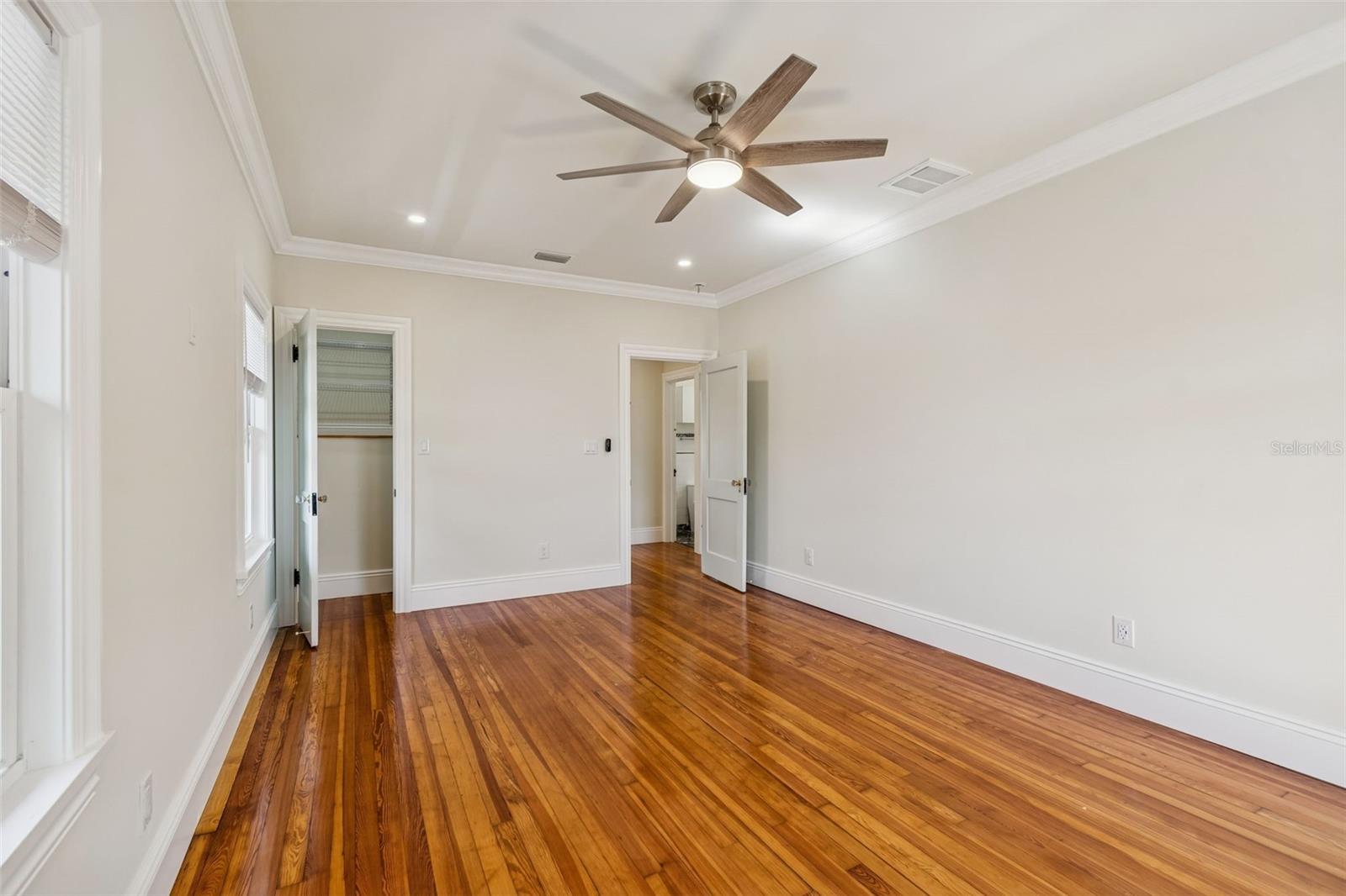 Image 68 of 95 For 344 21st Avenue Ne