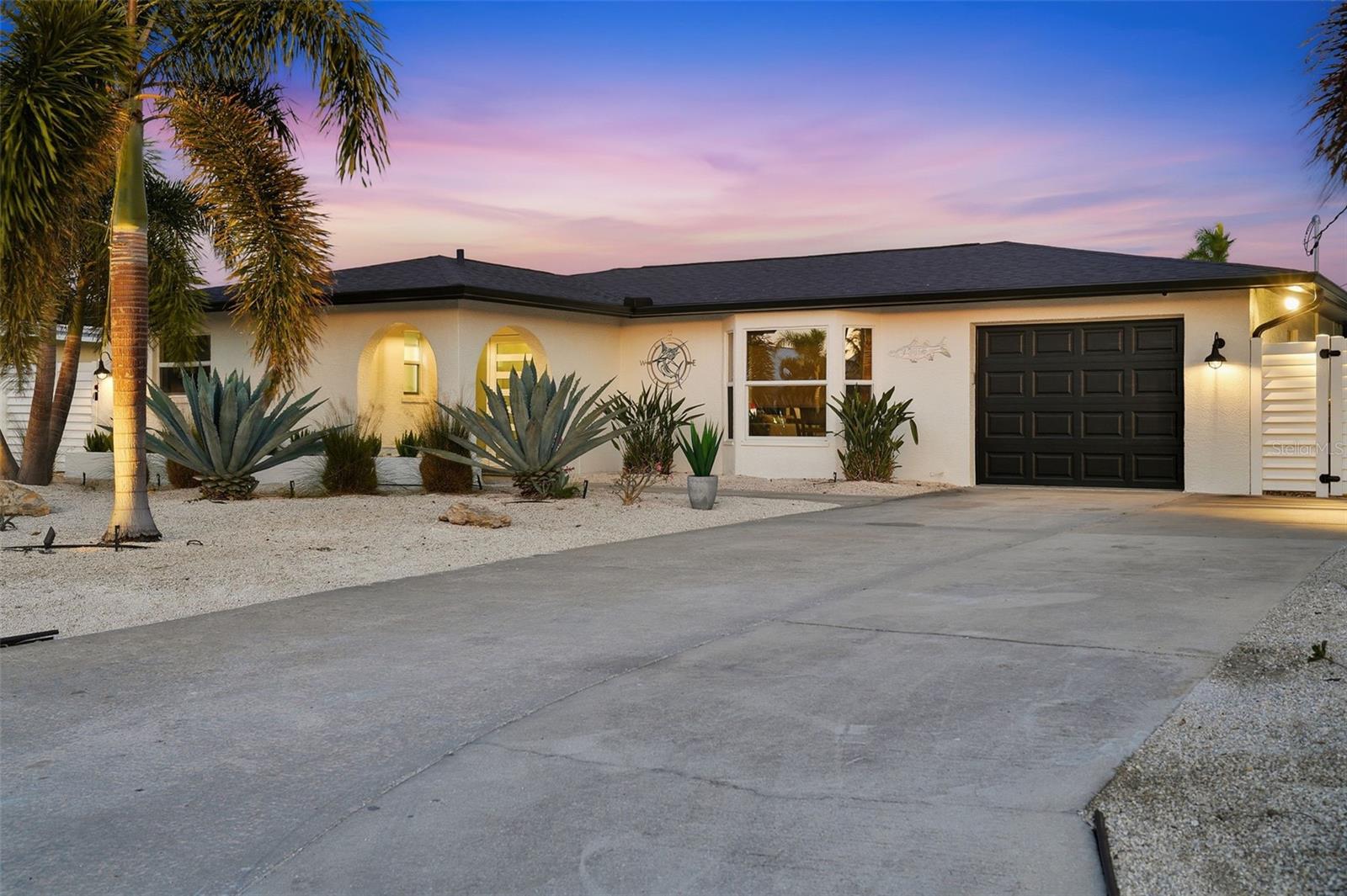 Details for 3915 Coconut Terrace, BRADENTON, FL 34210