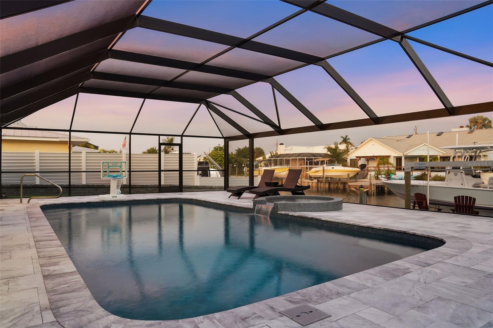 Image 10 of 33 For 3915 Coconut Terrace