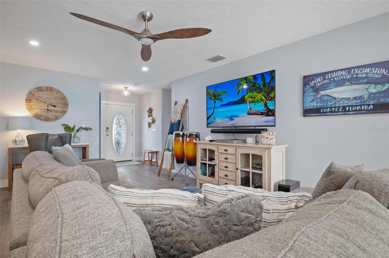 Image 19 of 33 For 3915 Coconut Terrace