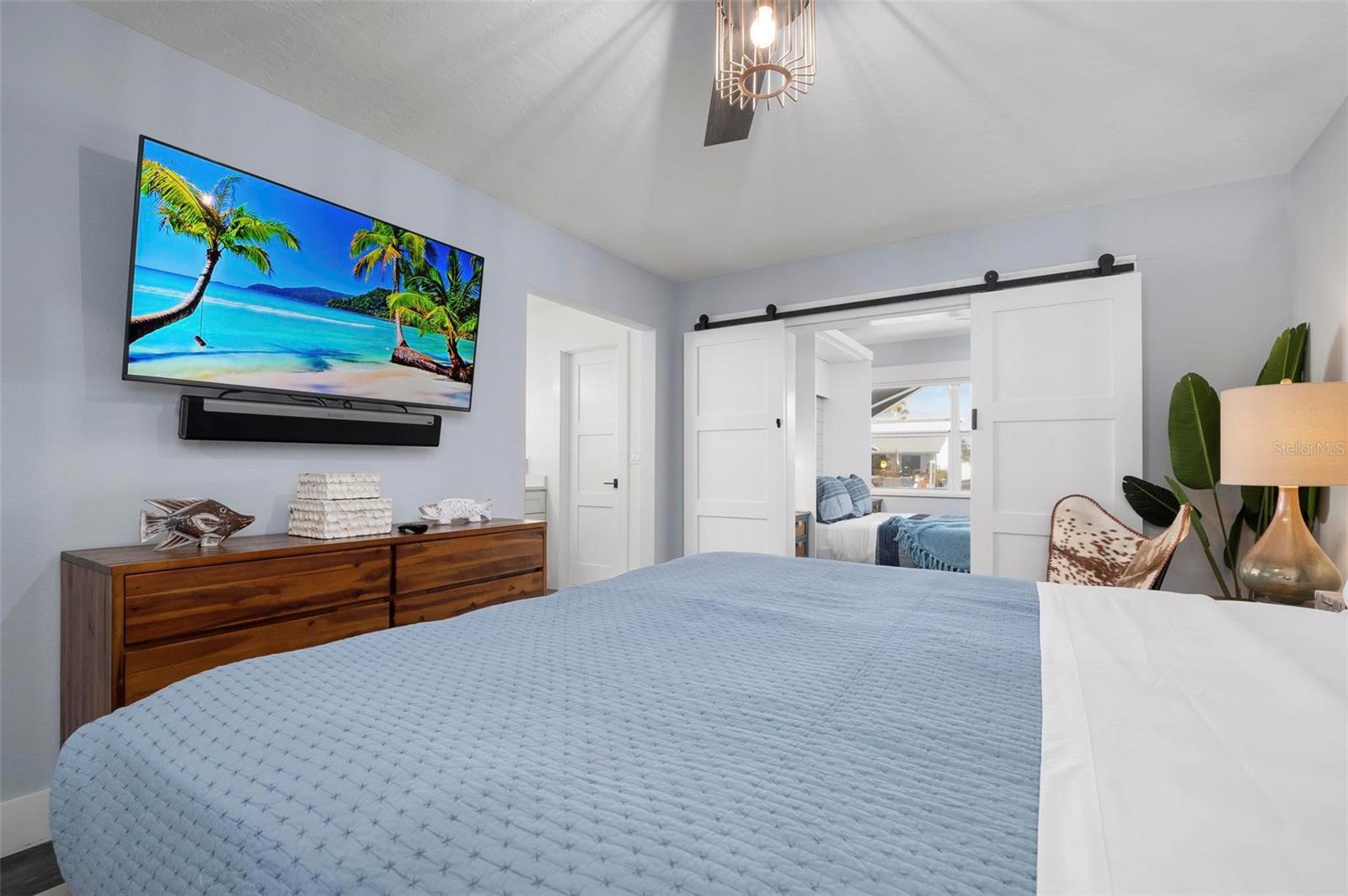 Image 21 of 33 For 3915 Coconut Terrace