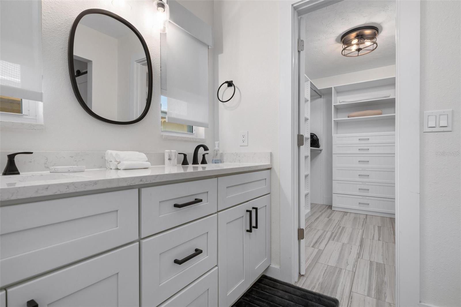 Image 23 of 33 For 3915 Coconut Terrace