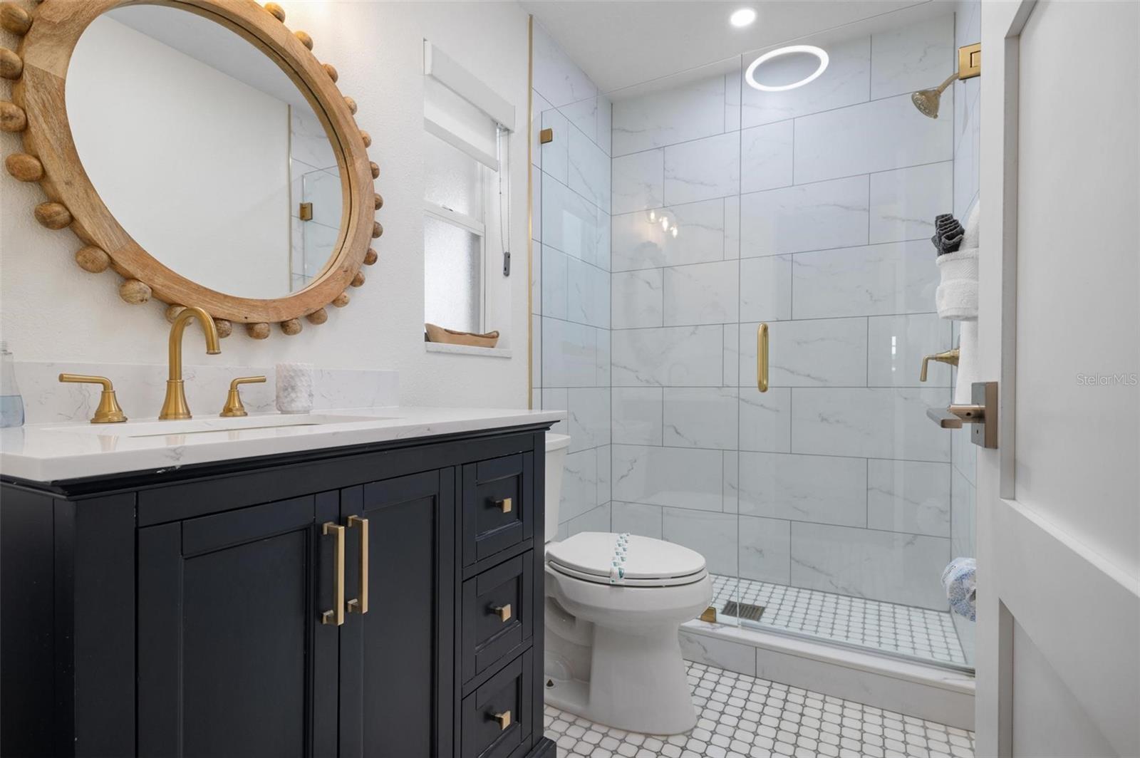 Image 26 of 33 For 3915 Coconut Terrace