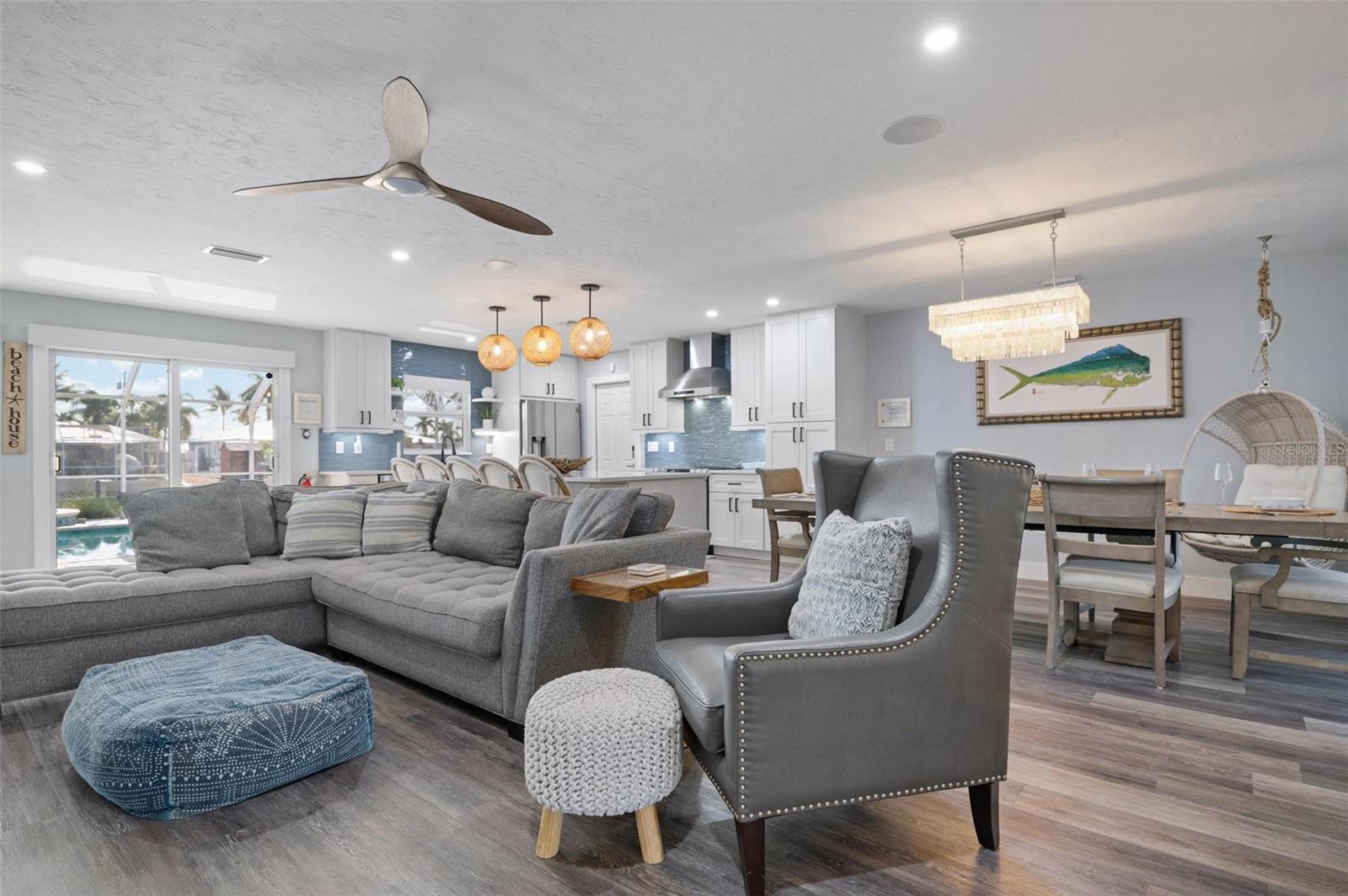 Image 3 of 33 For 3915 Coconut Terrace