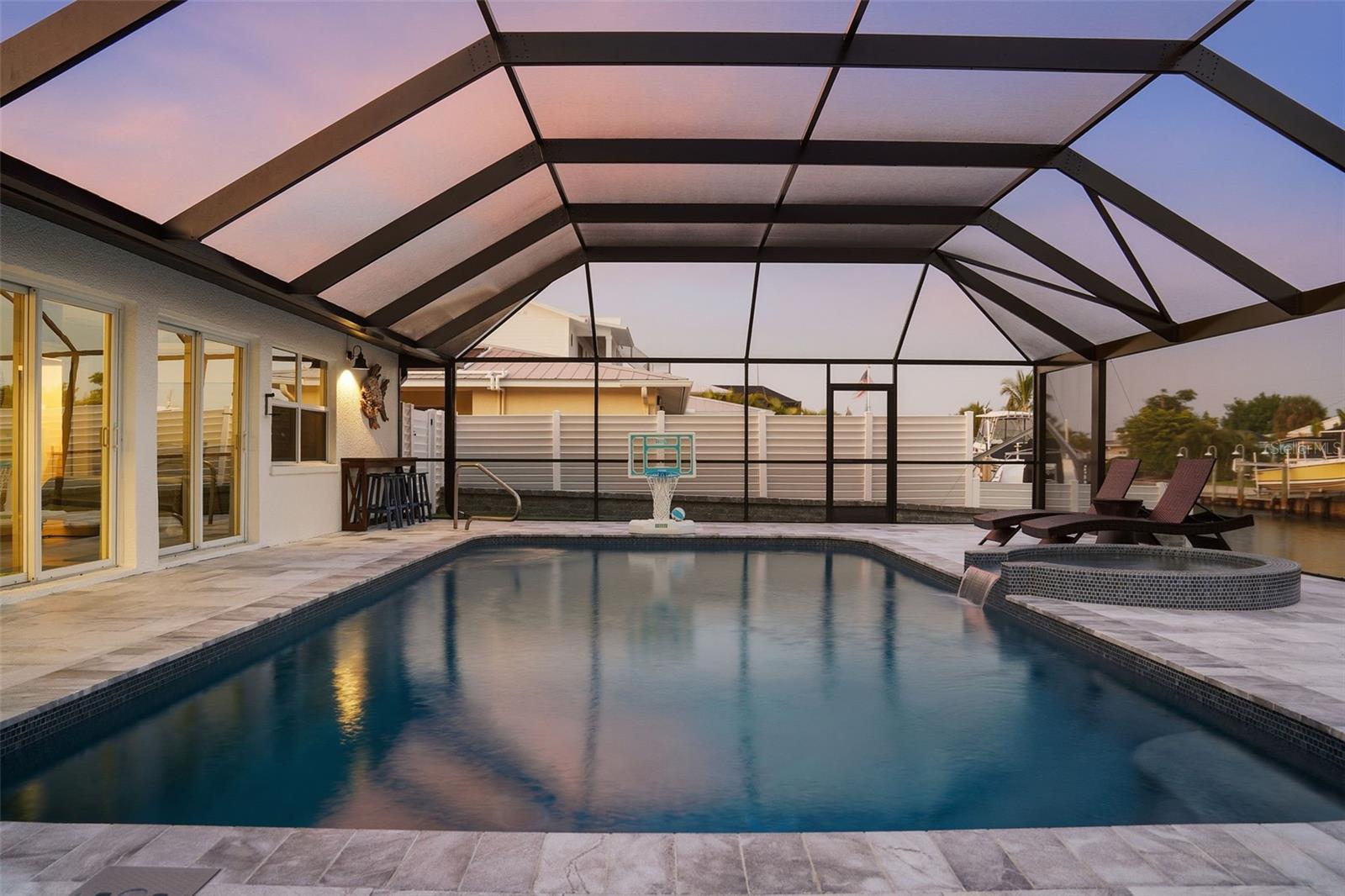 Image 9 of 33 For 3915 Coconut Terrace