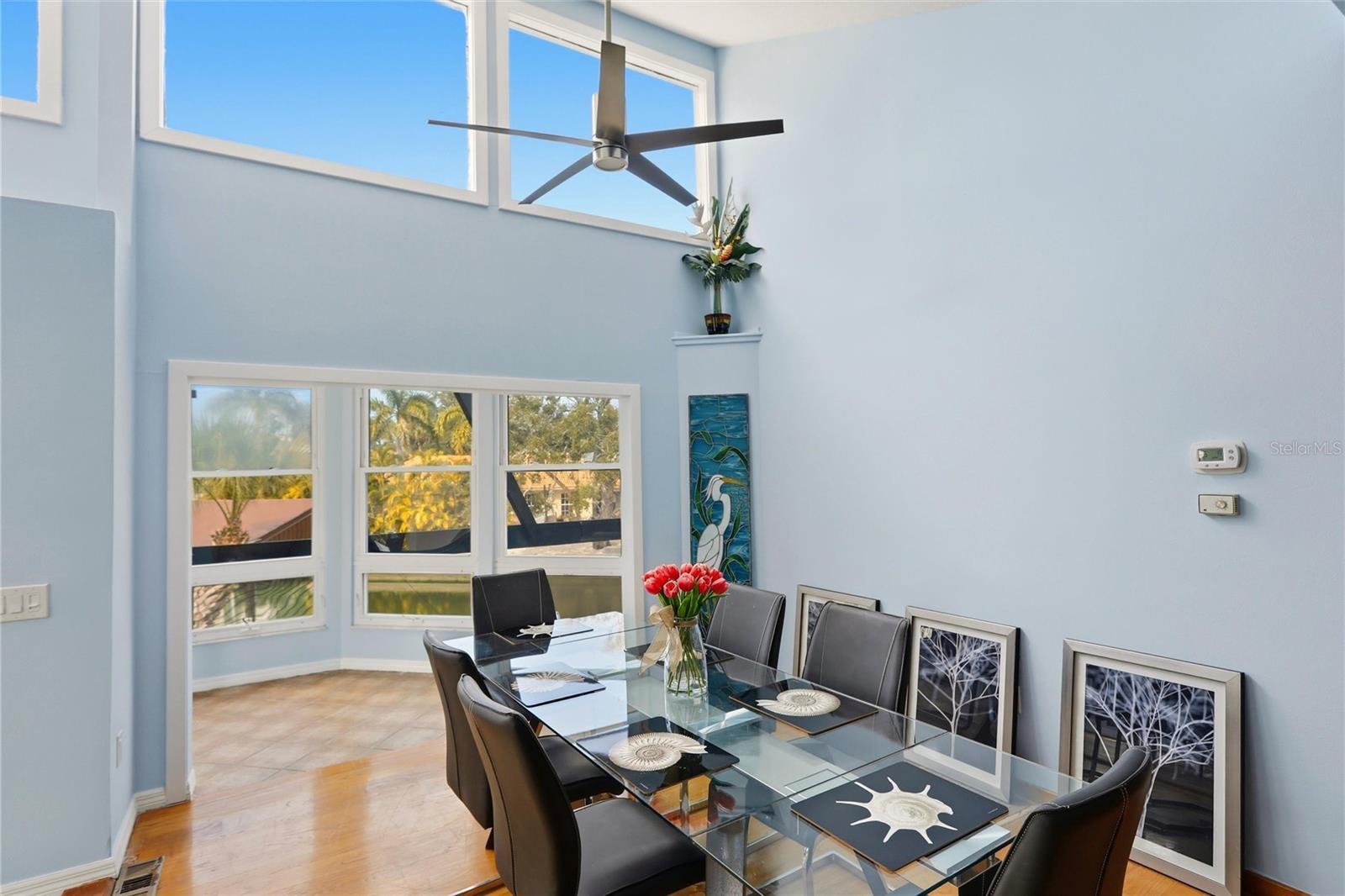 Image 16 of 62 For 557 Venice Lane