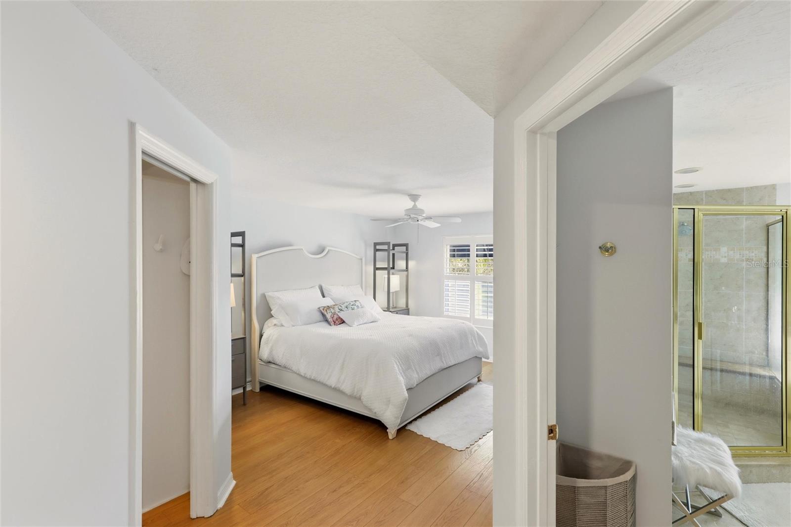 Image 23 of 62 For 557 Venice Lane