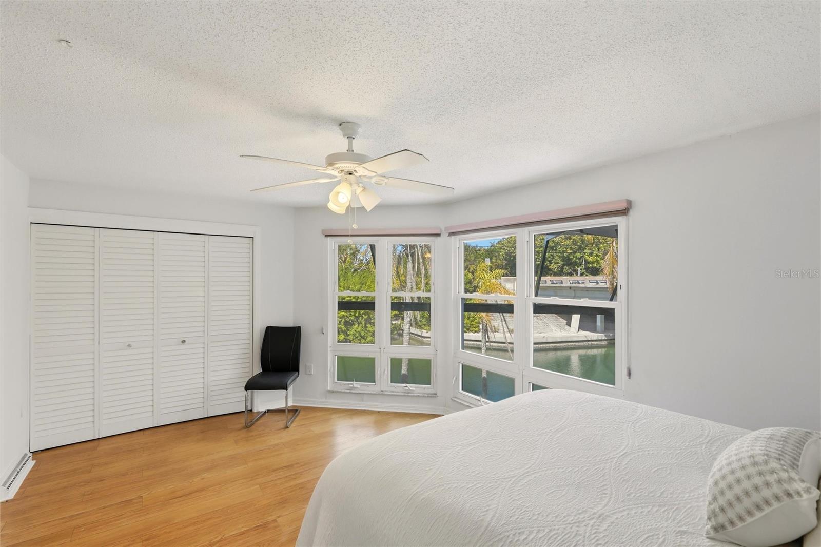 Image 31 of 62 For 557 Venice Lane