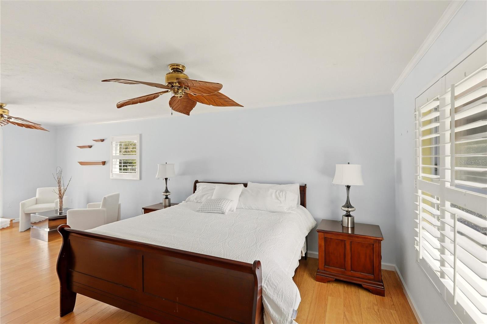 Image 38 of 62 For 557 Venice Lane