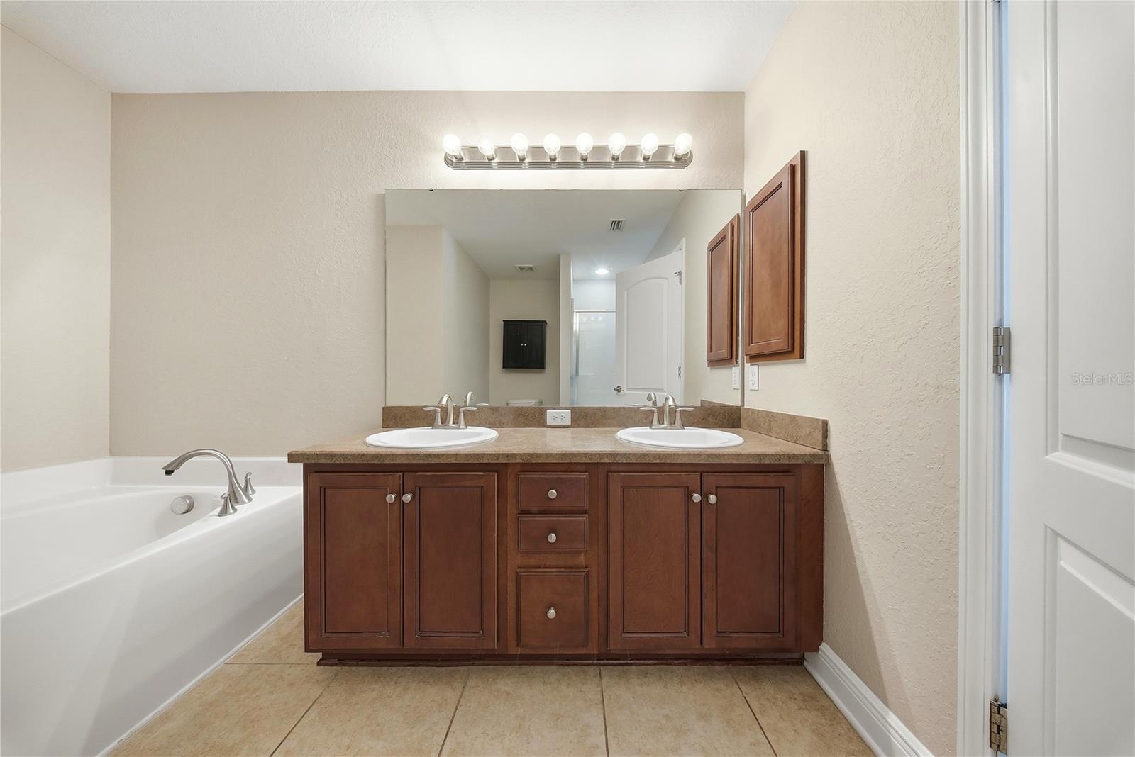 Image 31 of 47 For 11101 Irish Moss Avenue