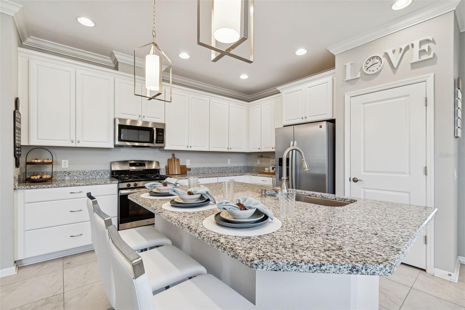 Image 11 of 47 For 21752 Indian Summer Drive