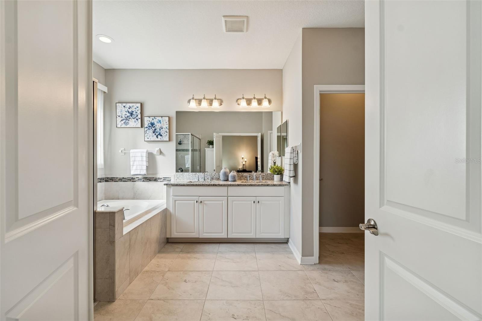 Image 22 of 47 For 21752 Indian Summer Drive