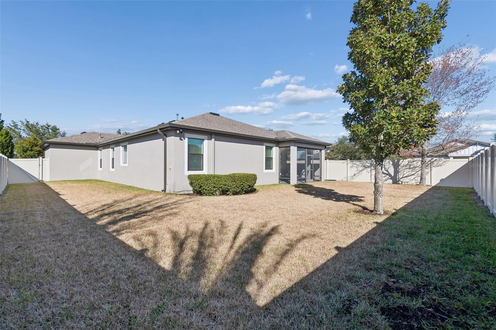 Image 37 of 47 For 21752 Indian Summer Drive