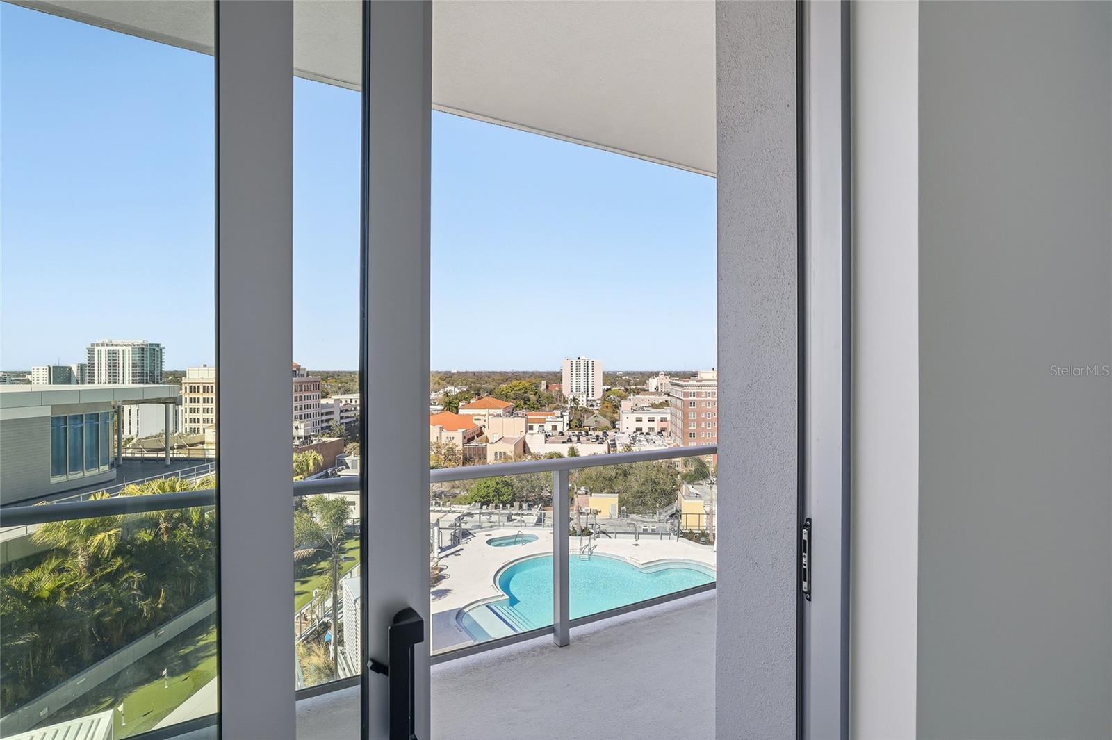 Image 21 of 74 For 400 Central Avenue 1002