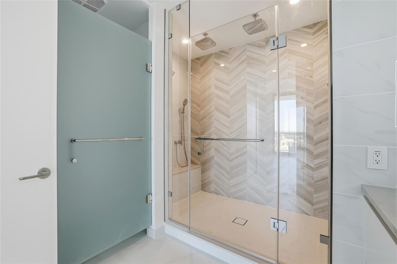 Image 28 of 74 For 400 Central Avenue 1002