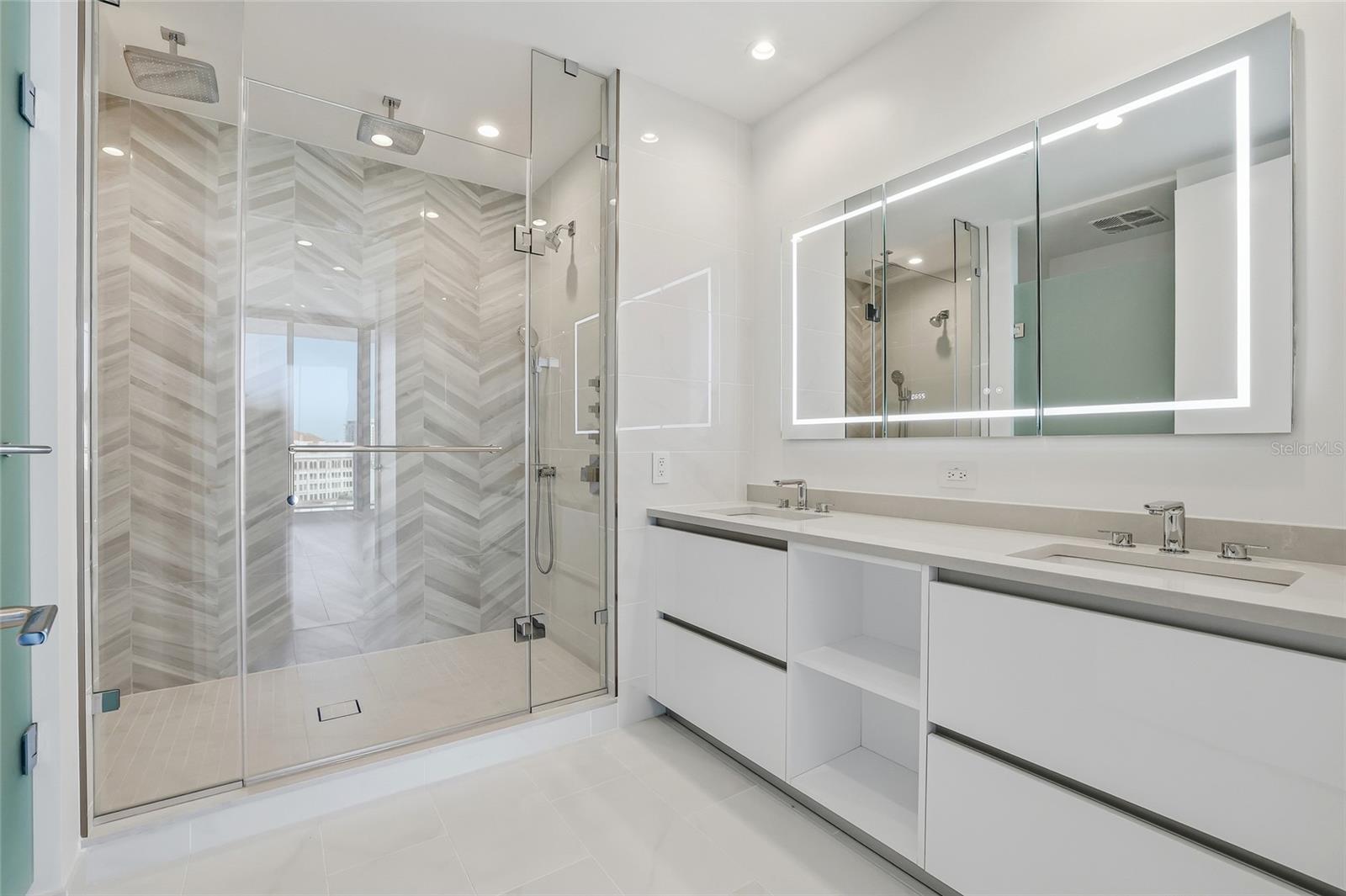 Image 29 of 74 For 400 Central Avenue 1002