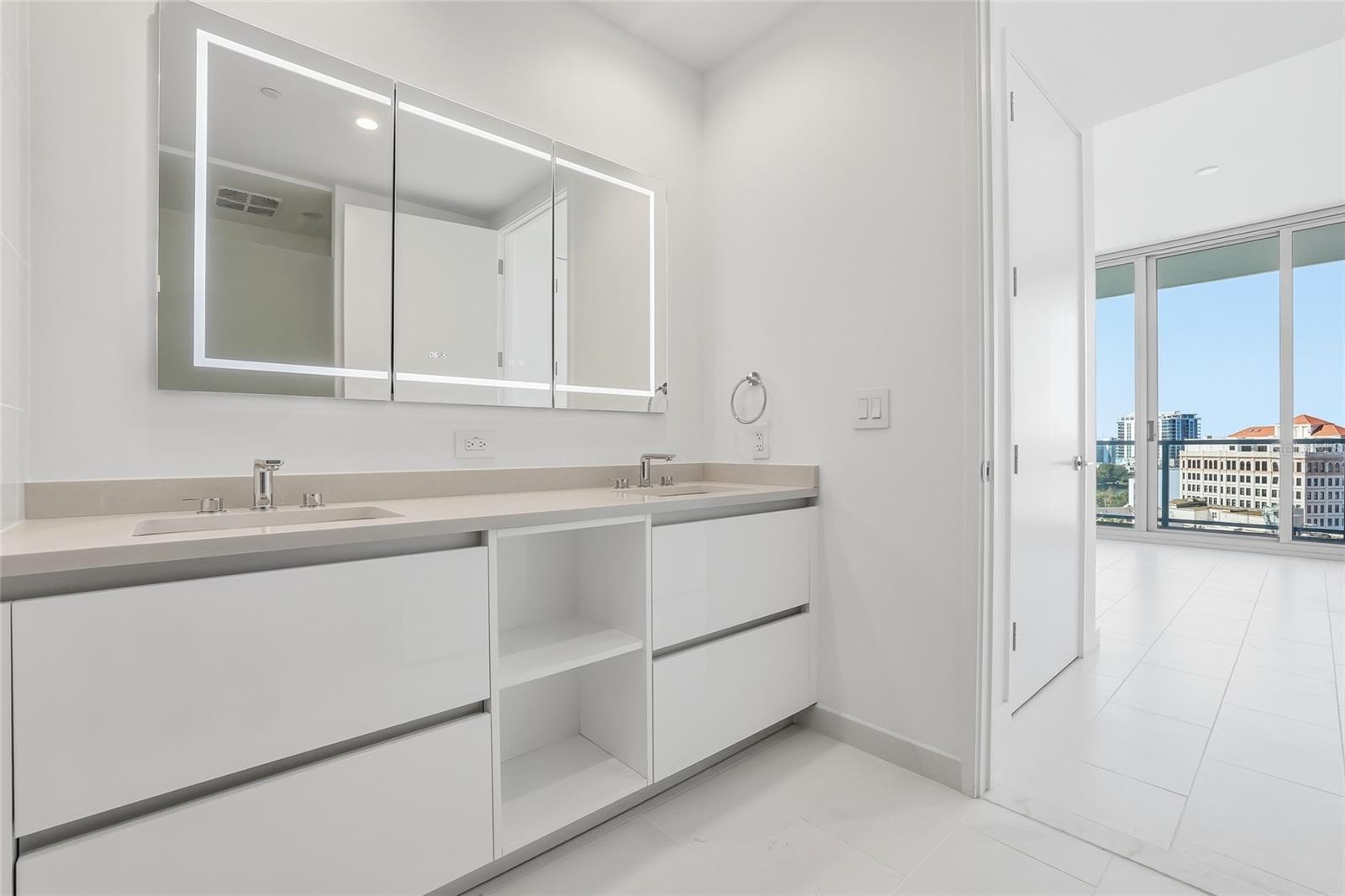 Image 30 of 74 For 400 Central Avenue 1002