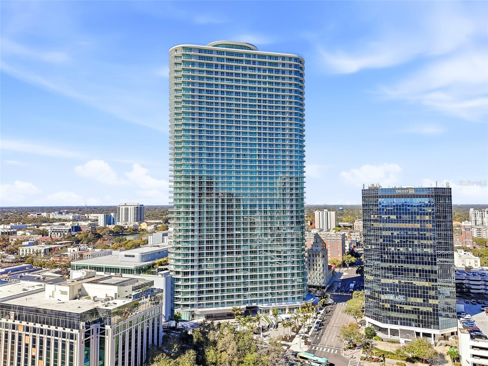 Image 46 of 74 For 400 Central Avenue 1002