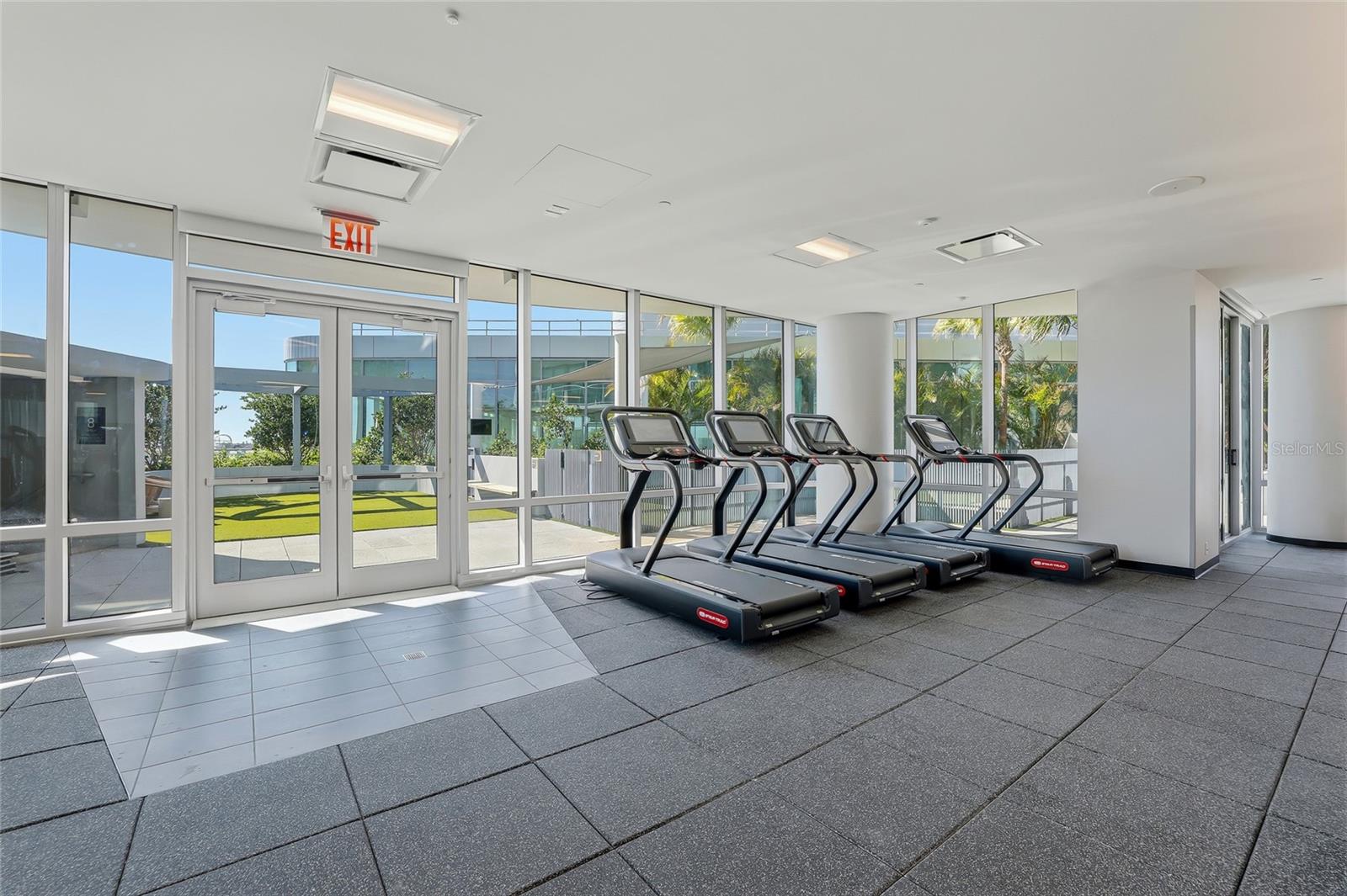 Image 55 of 74 For 400 Central Avenue 1002