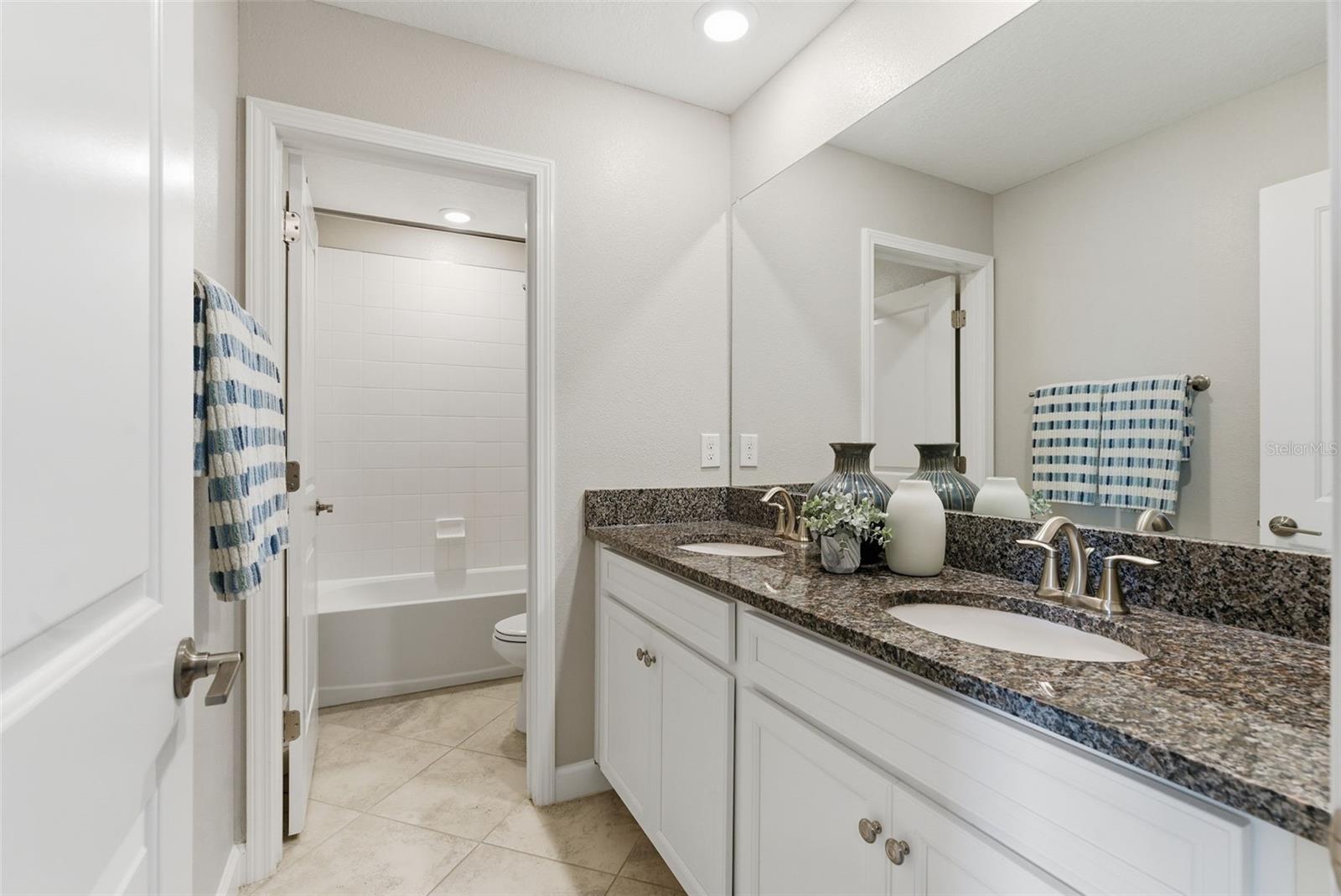 Image 31 of 53 For 8553 Savory Walk Drive