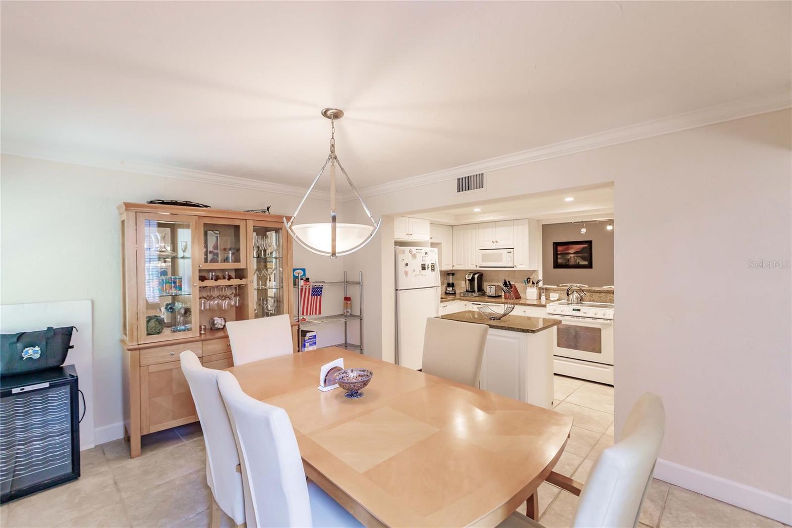 Image 11 of 29 For 1207 Peppertree Drive 231