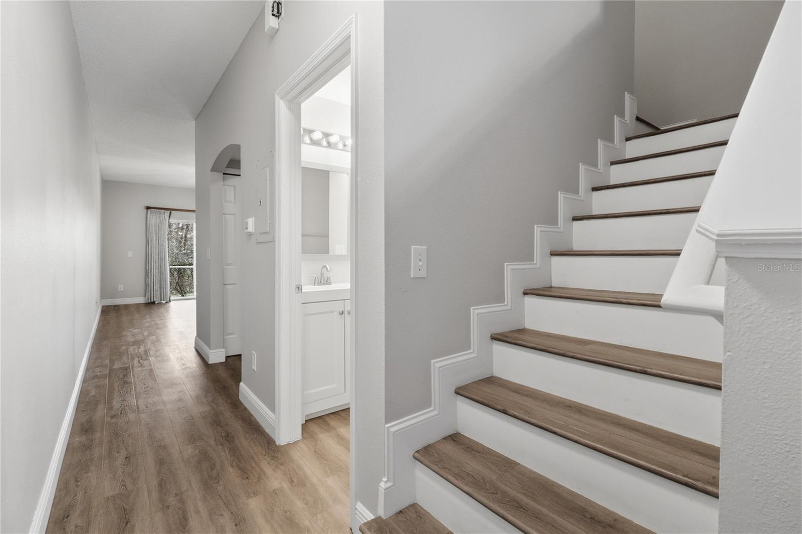 Image 12 of 32 For 18133 Paradise Point Drive