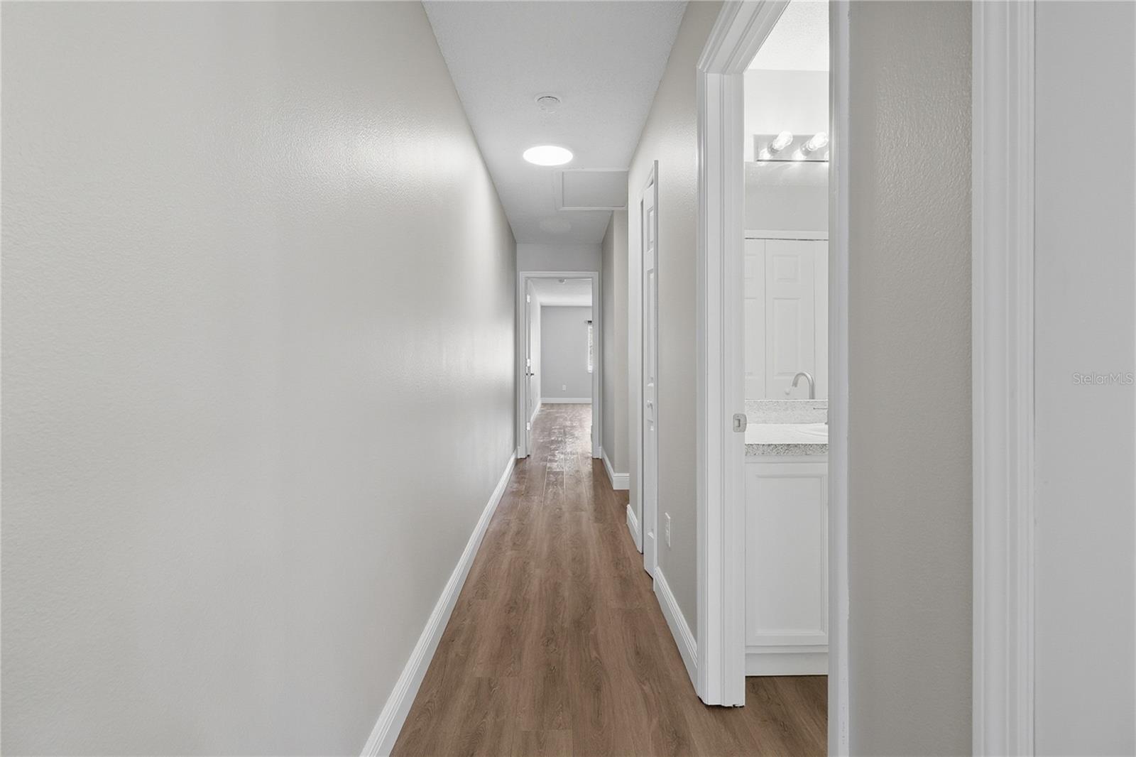 Image 14 of 32 For 18133 Paradise Point Drive