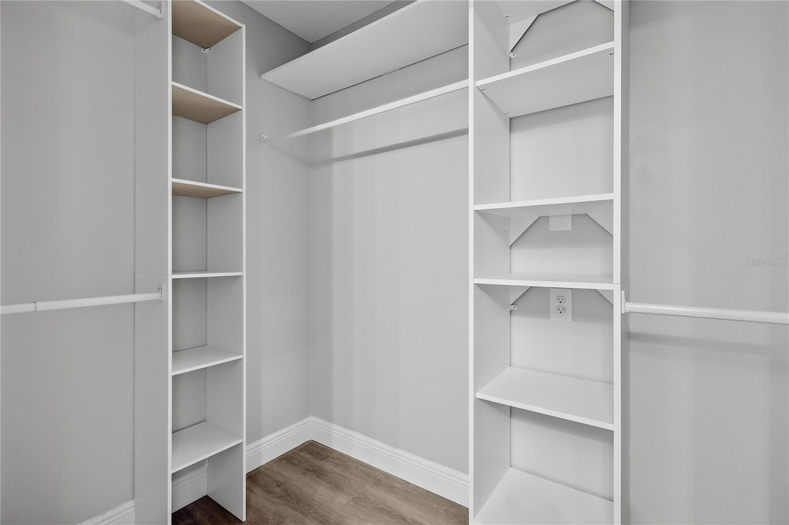 Image 20 of 32 For 18133 Paradise Point Drive