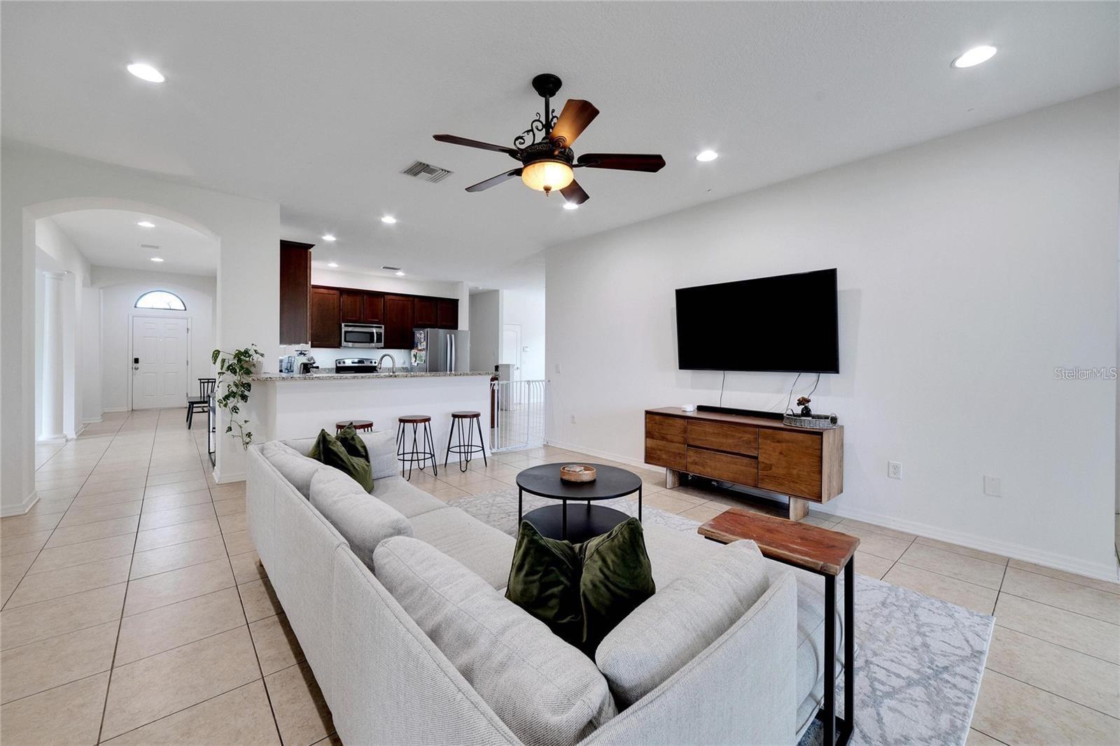 Image 11 of 47 For 307 Star Shell Drive