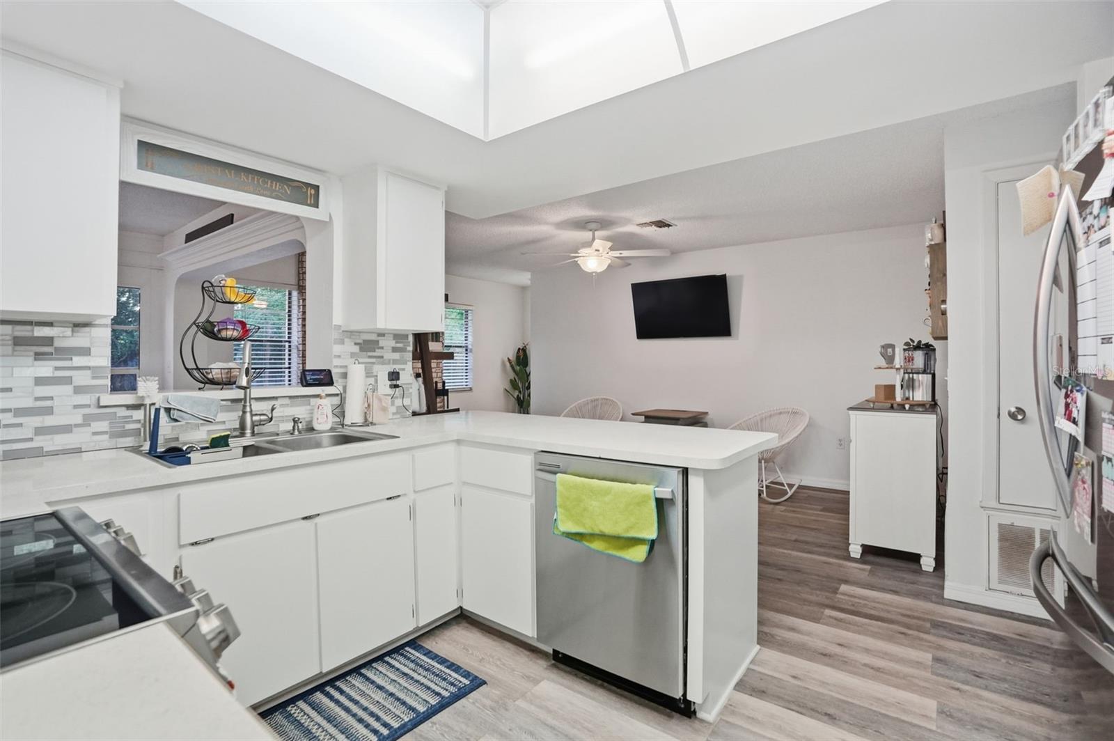 Image 10 of 29 For 9206 Belvedere Street