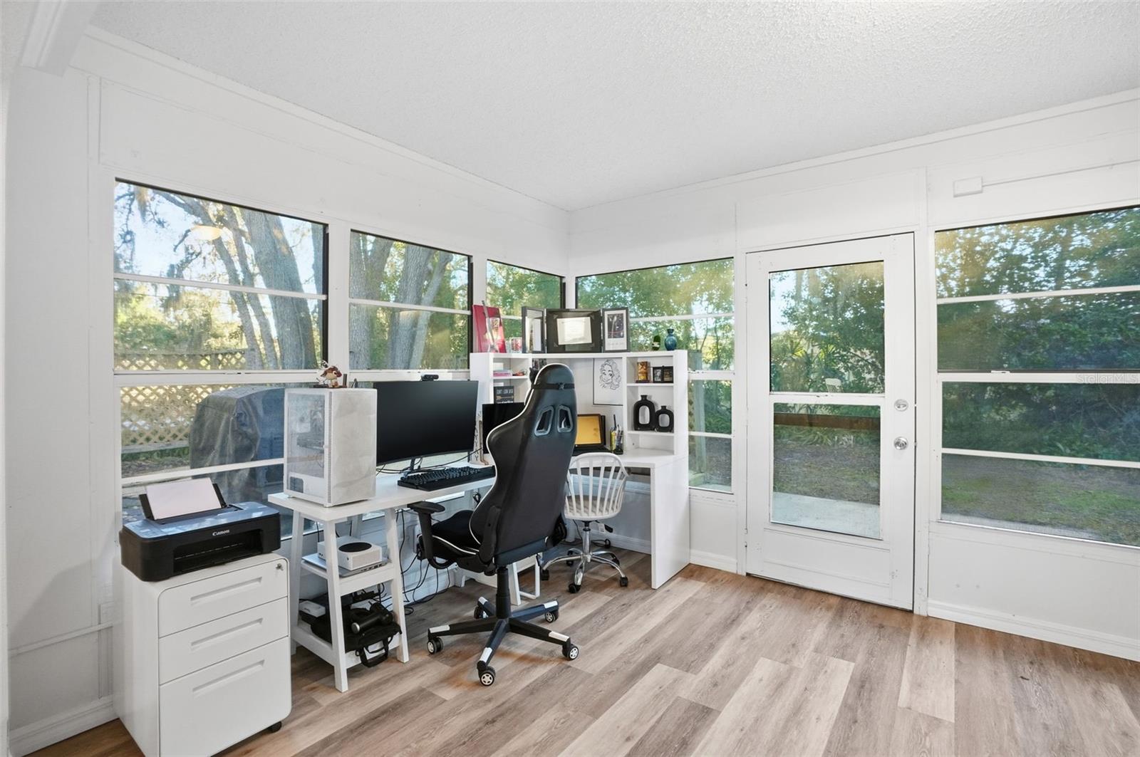 Image 17 of 29 For 9206 Belvedere Street